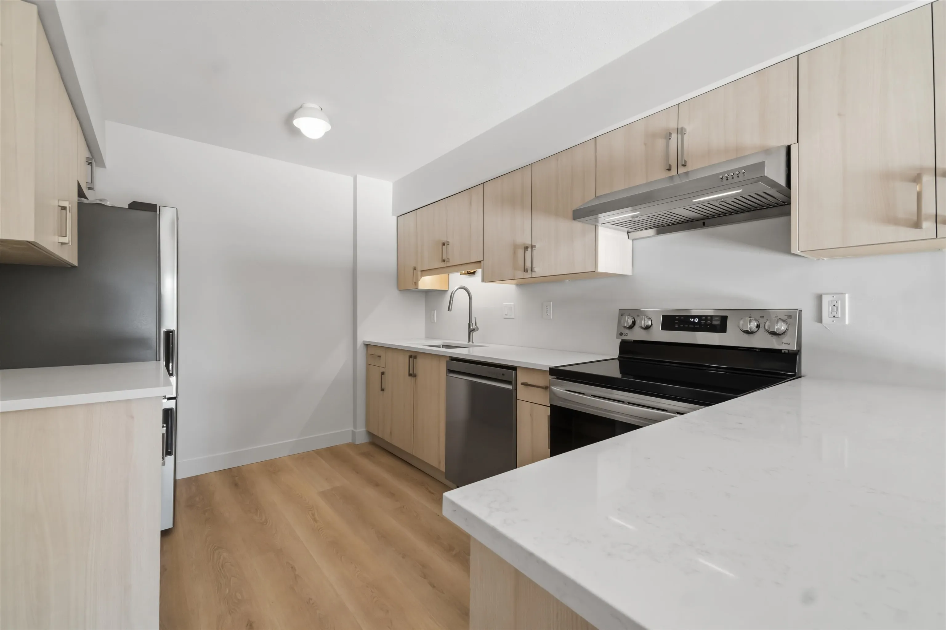 2928 Commercial Drive #306