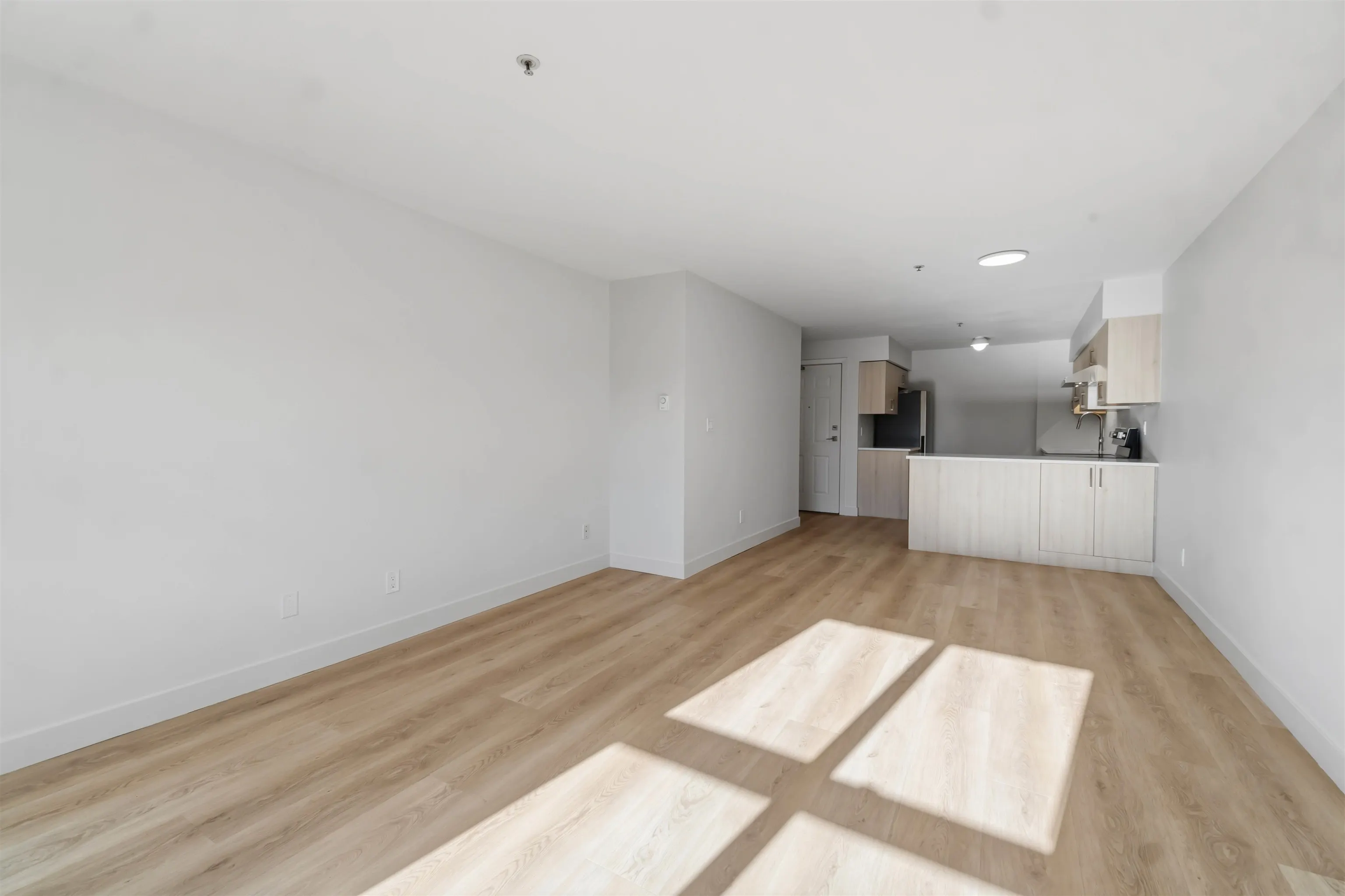 2928 Commercial Drive #306