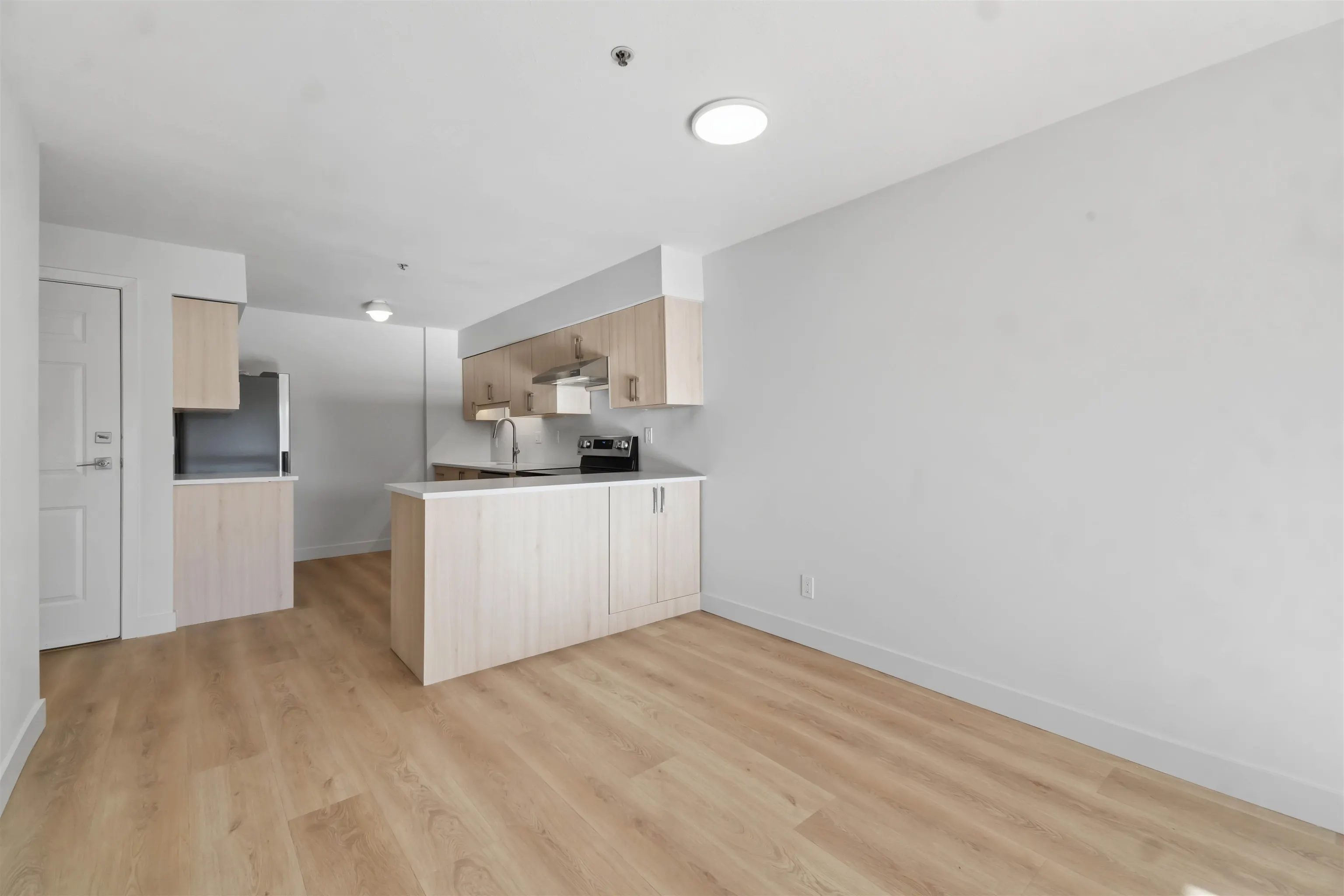 2928 Commercial Drive #306