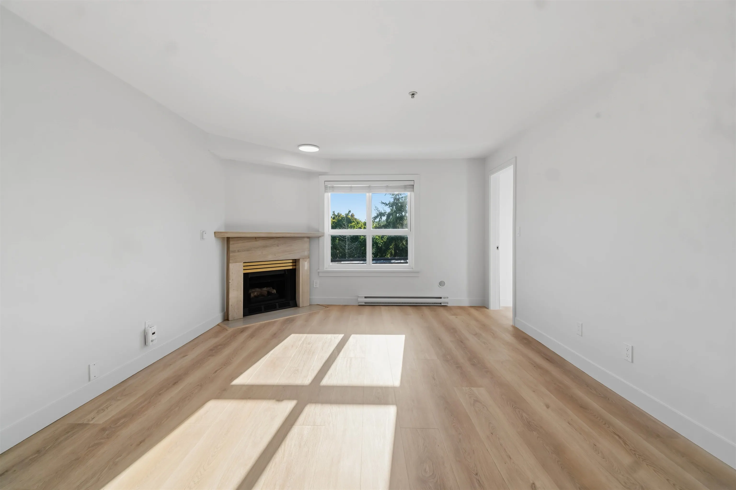 2928 Commercial Drive #306
