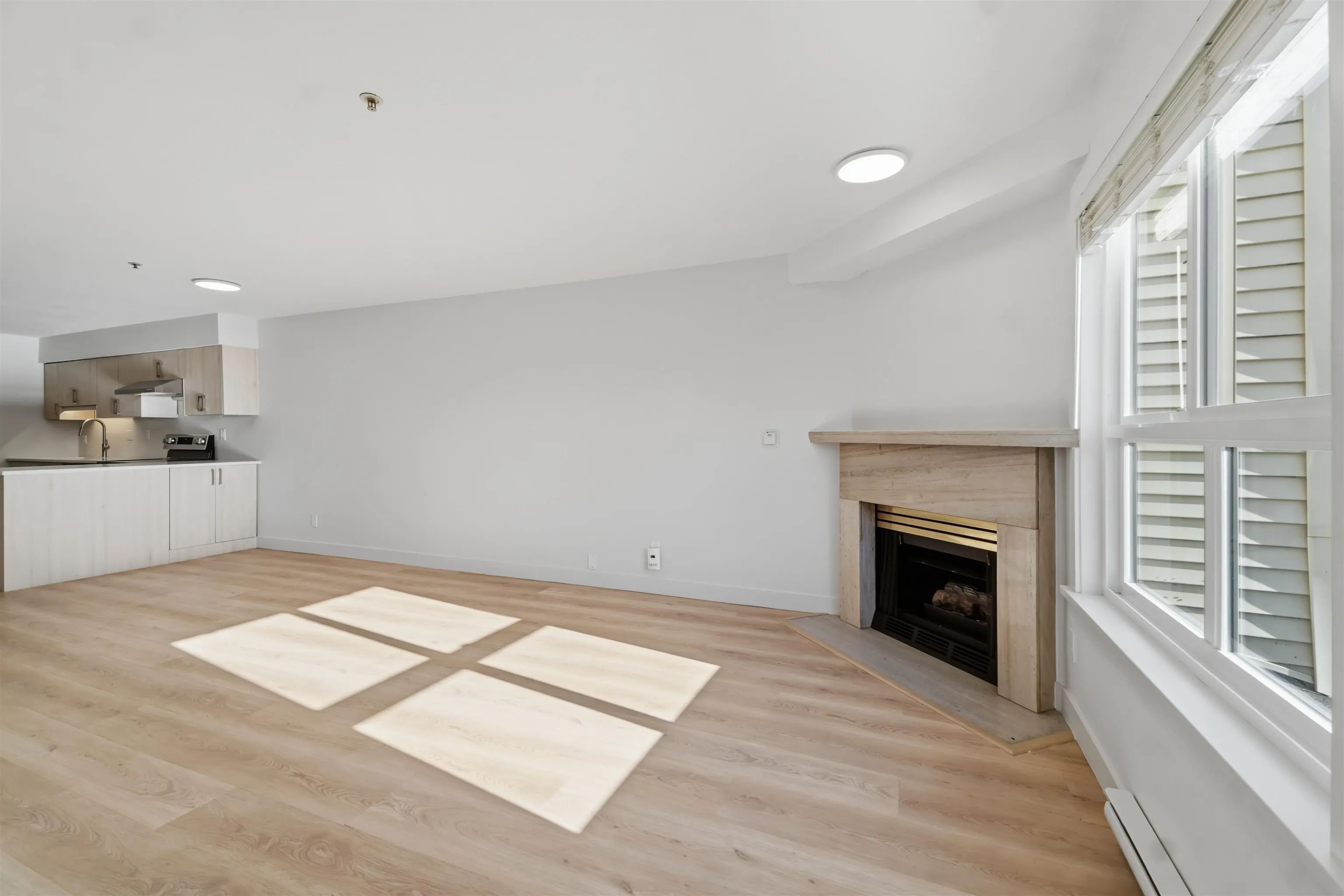 2928 Commercial Drive #306
