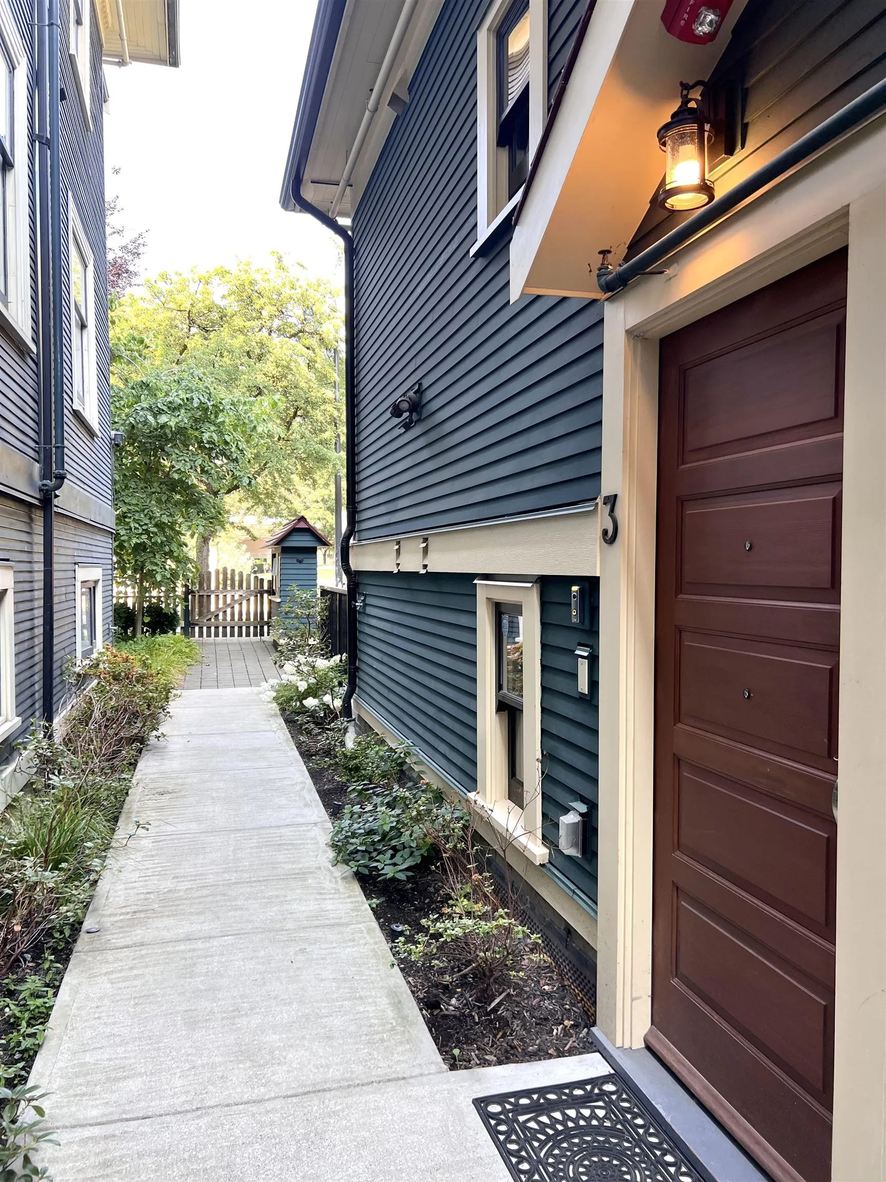 1150 Comox Street #3