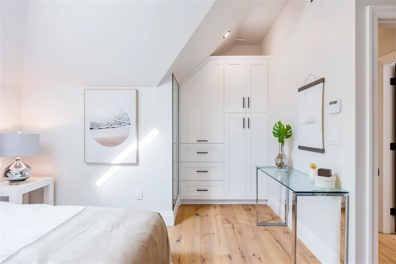 1150 Comox Street #3
