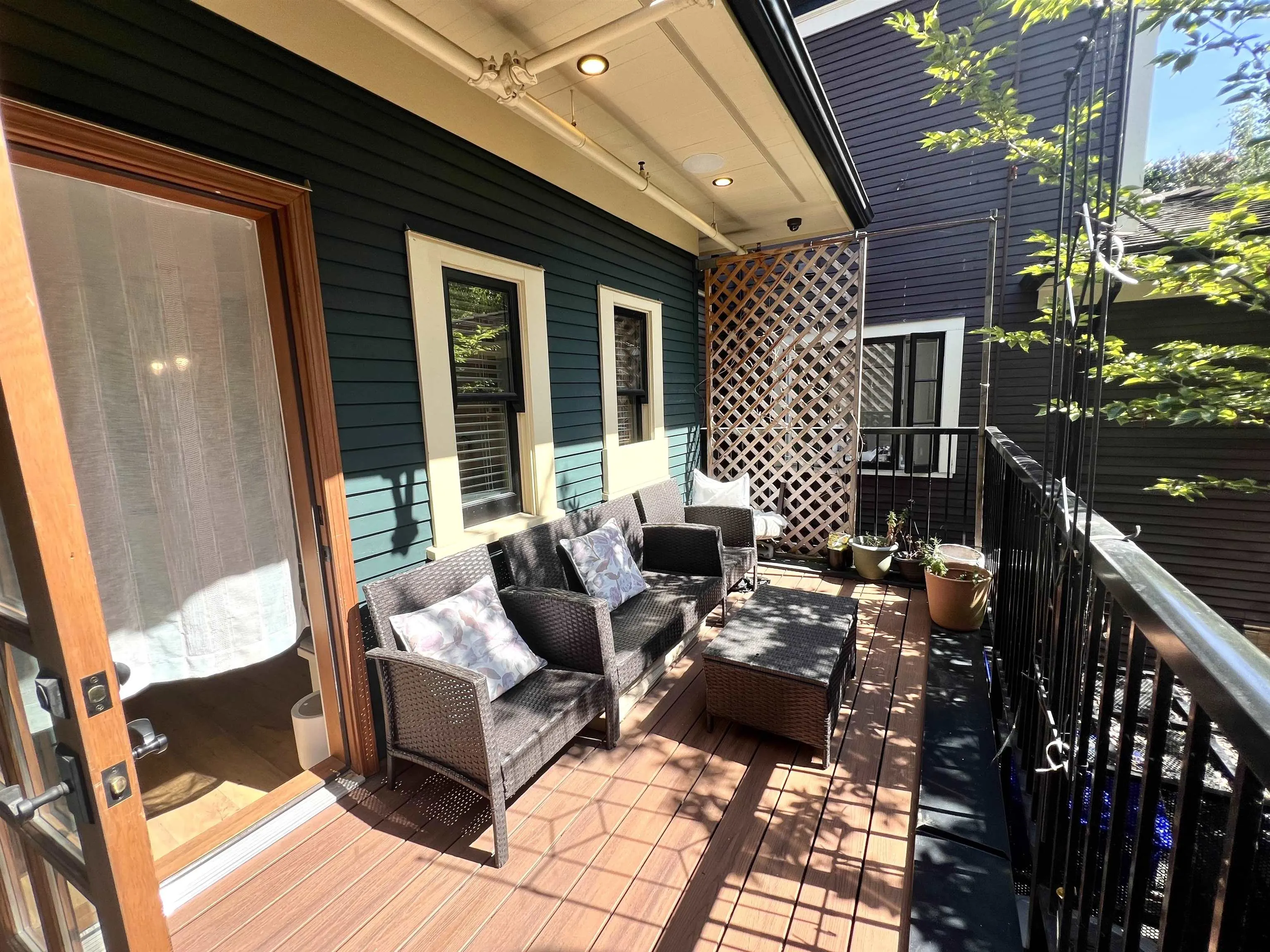 1150 Comox Street #3