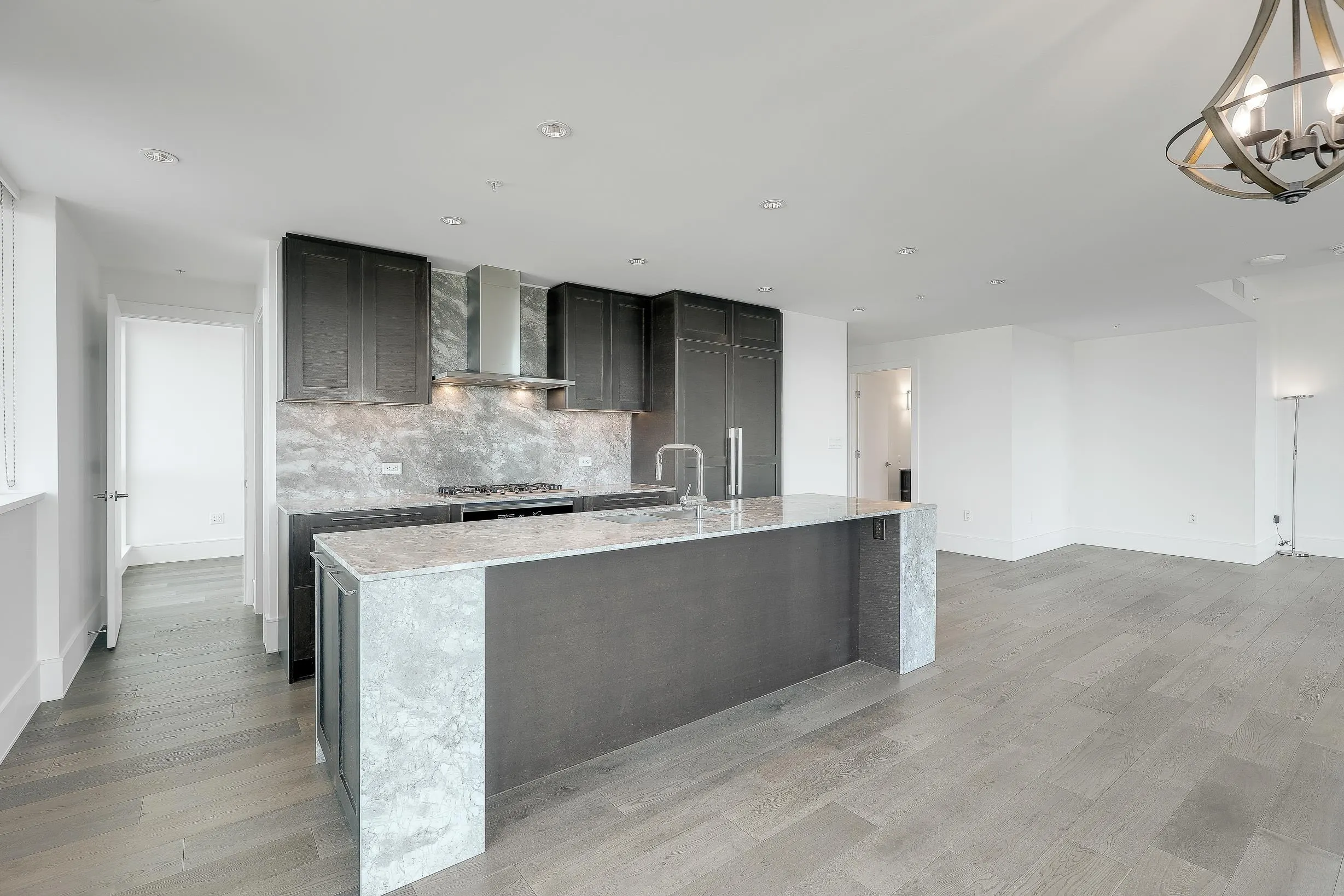 1501 Foster Street #1401