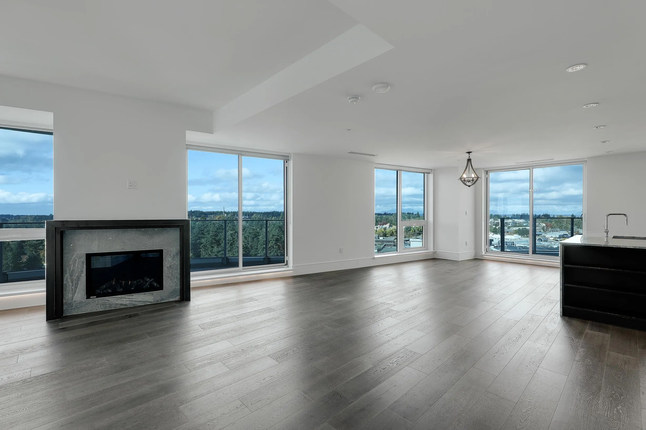 1501 Foster Street #1401