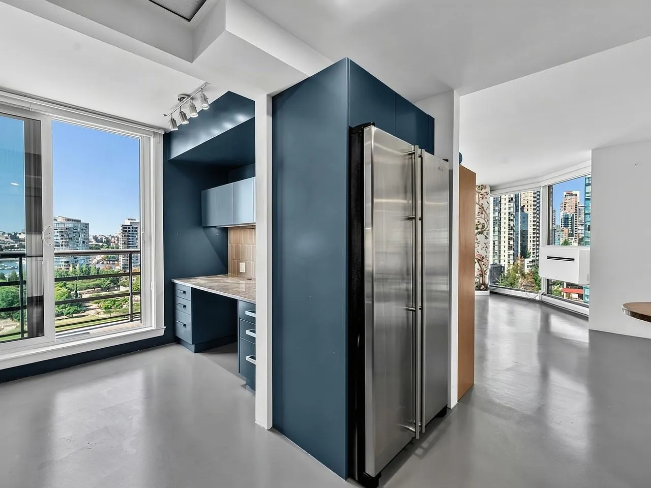199 Drake Street #15C