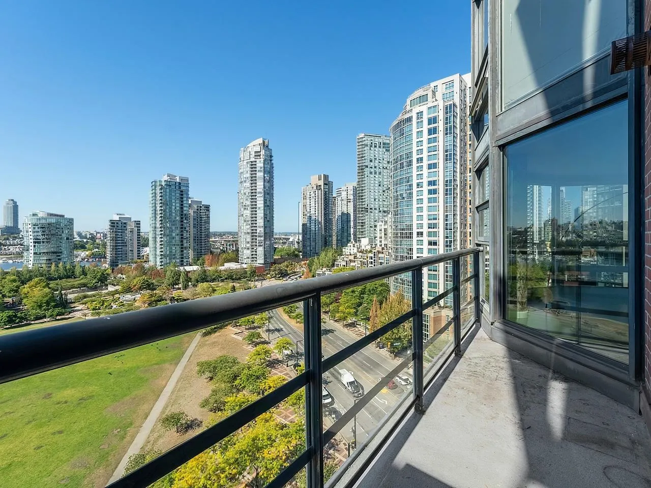 199 Drake Street #15C