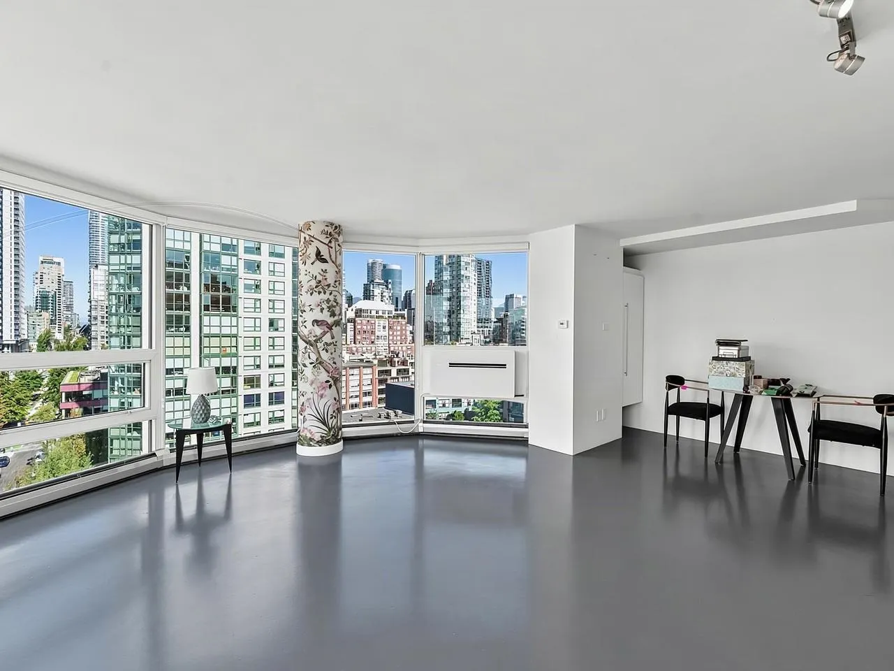 199 Drake Street #15C
