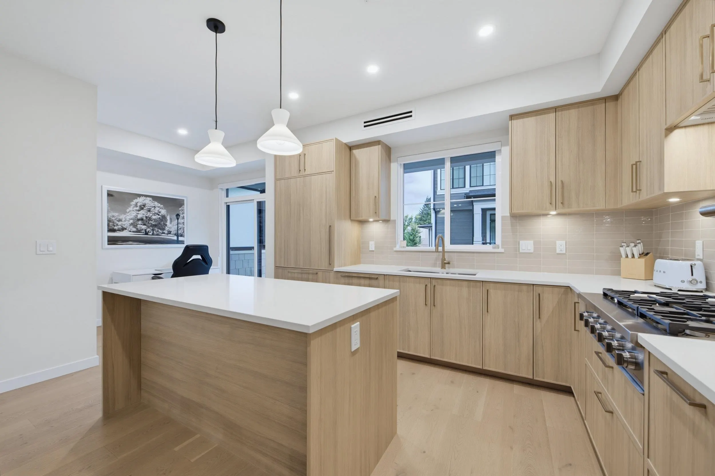 9122 King Street #36