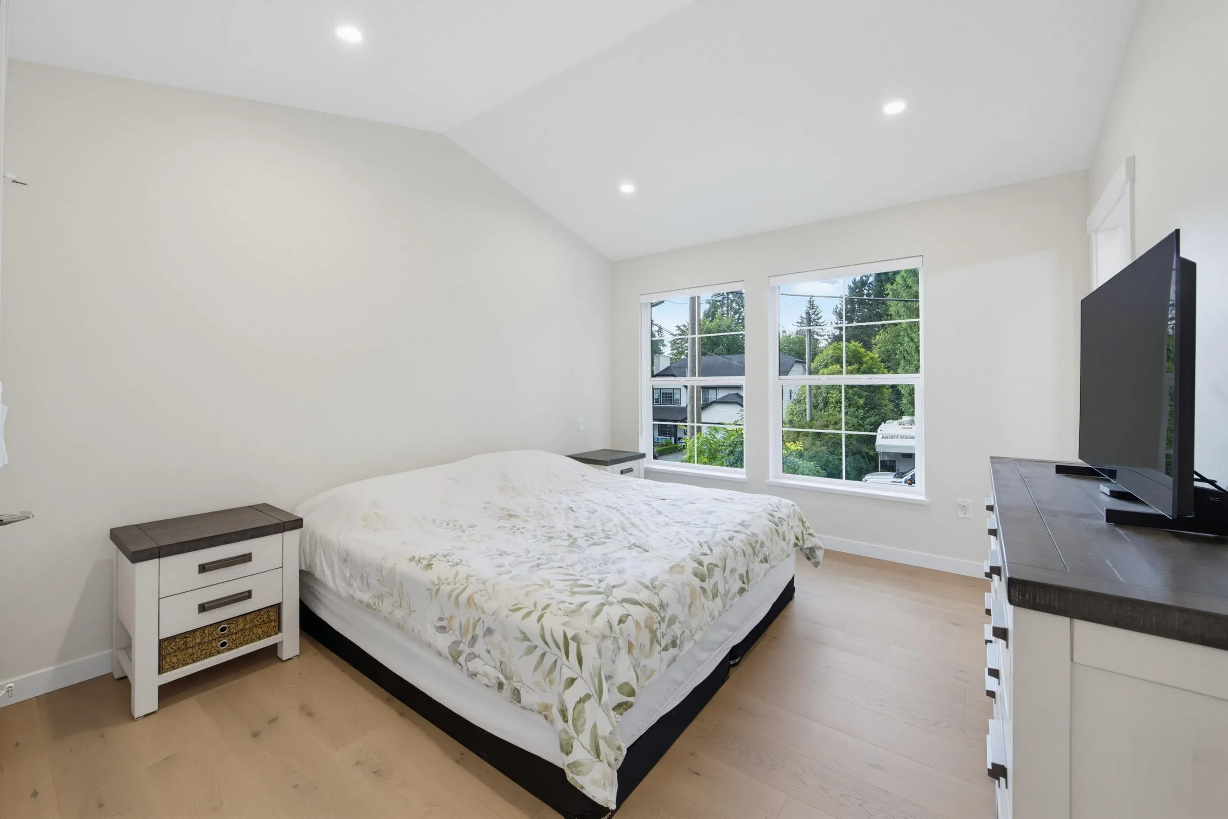 9122 King Street #36