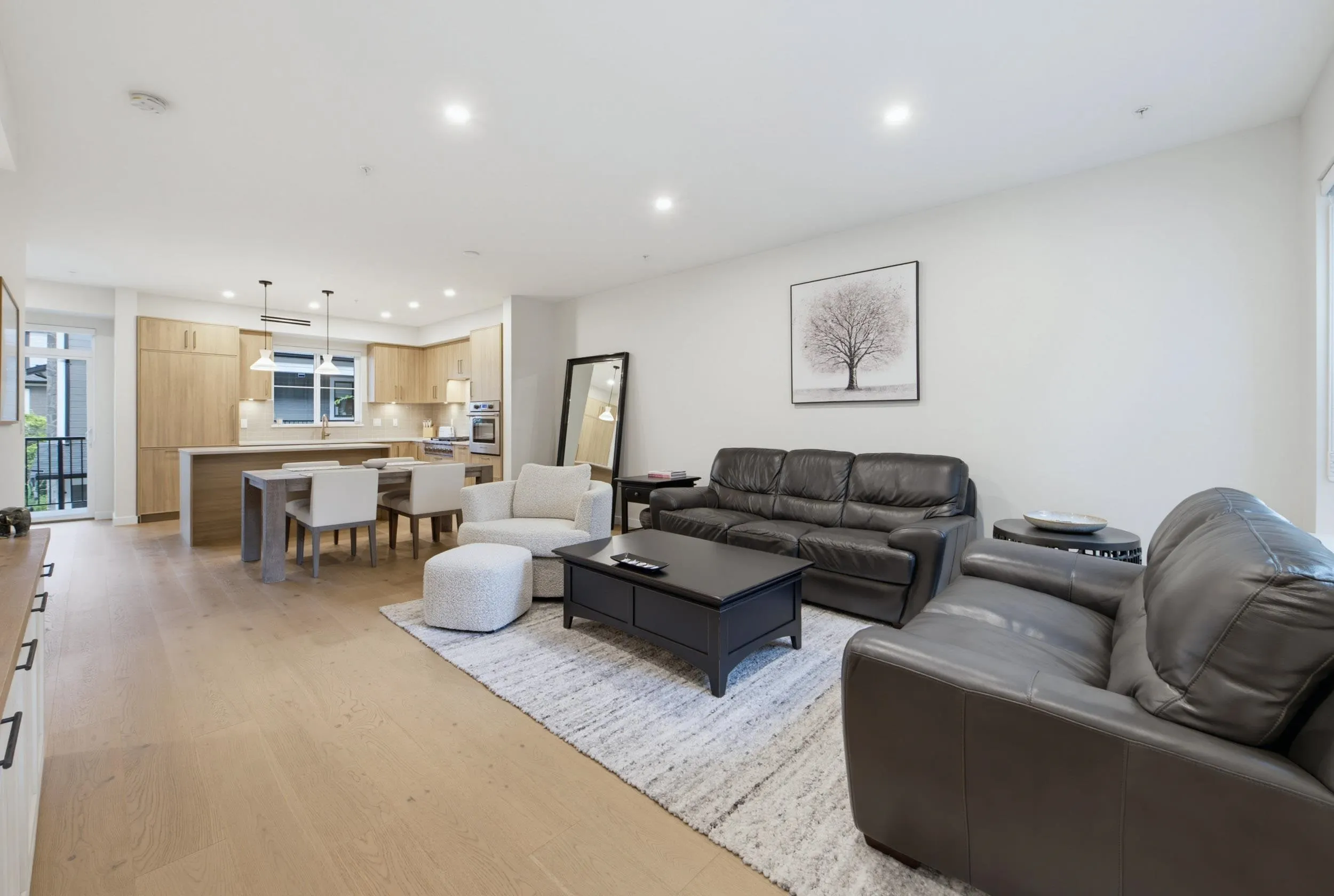 9122 King Street #36