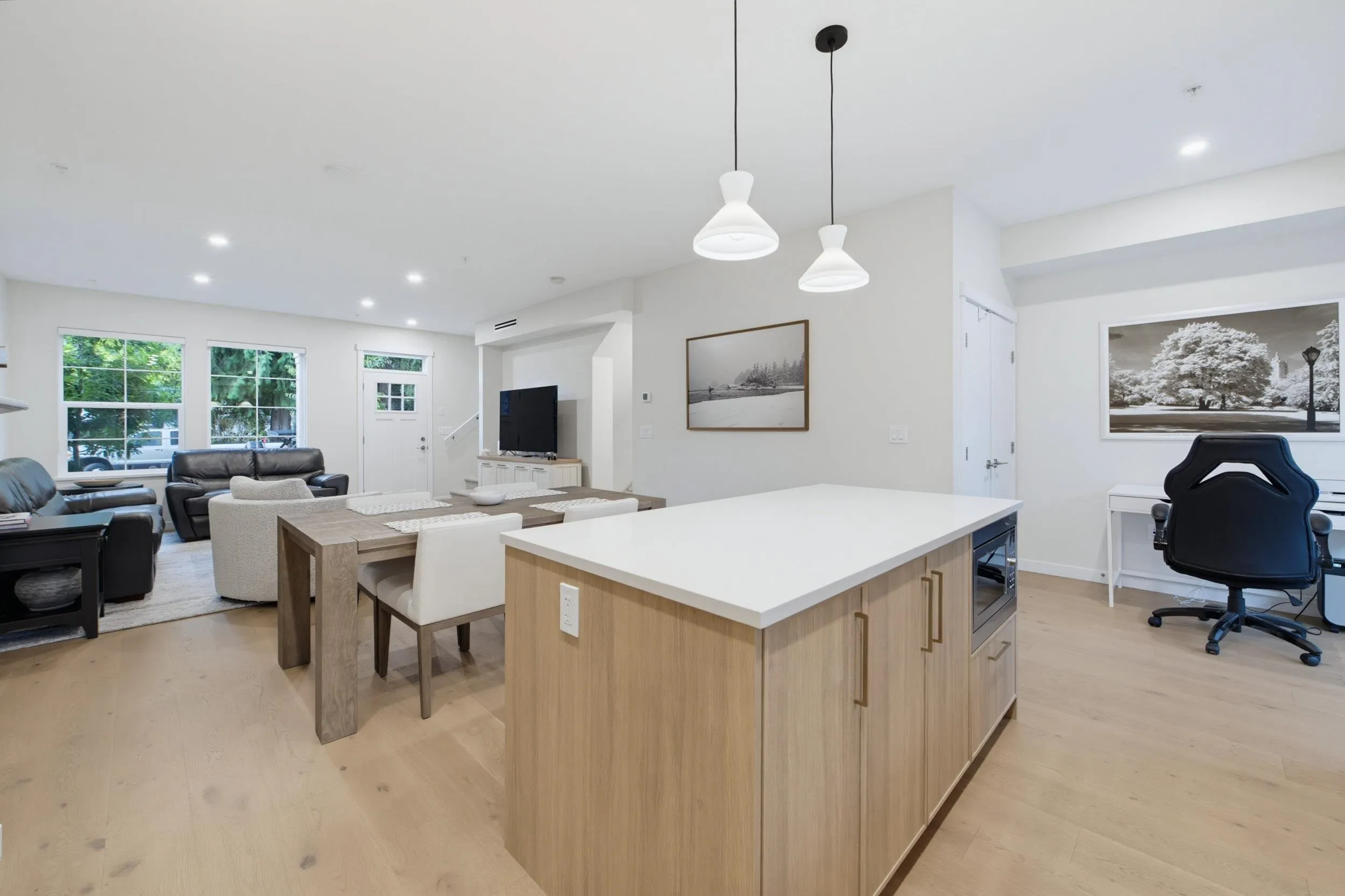 9122 King Street #36