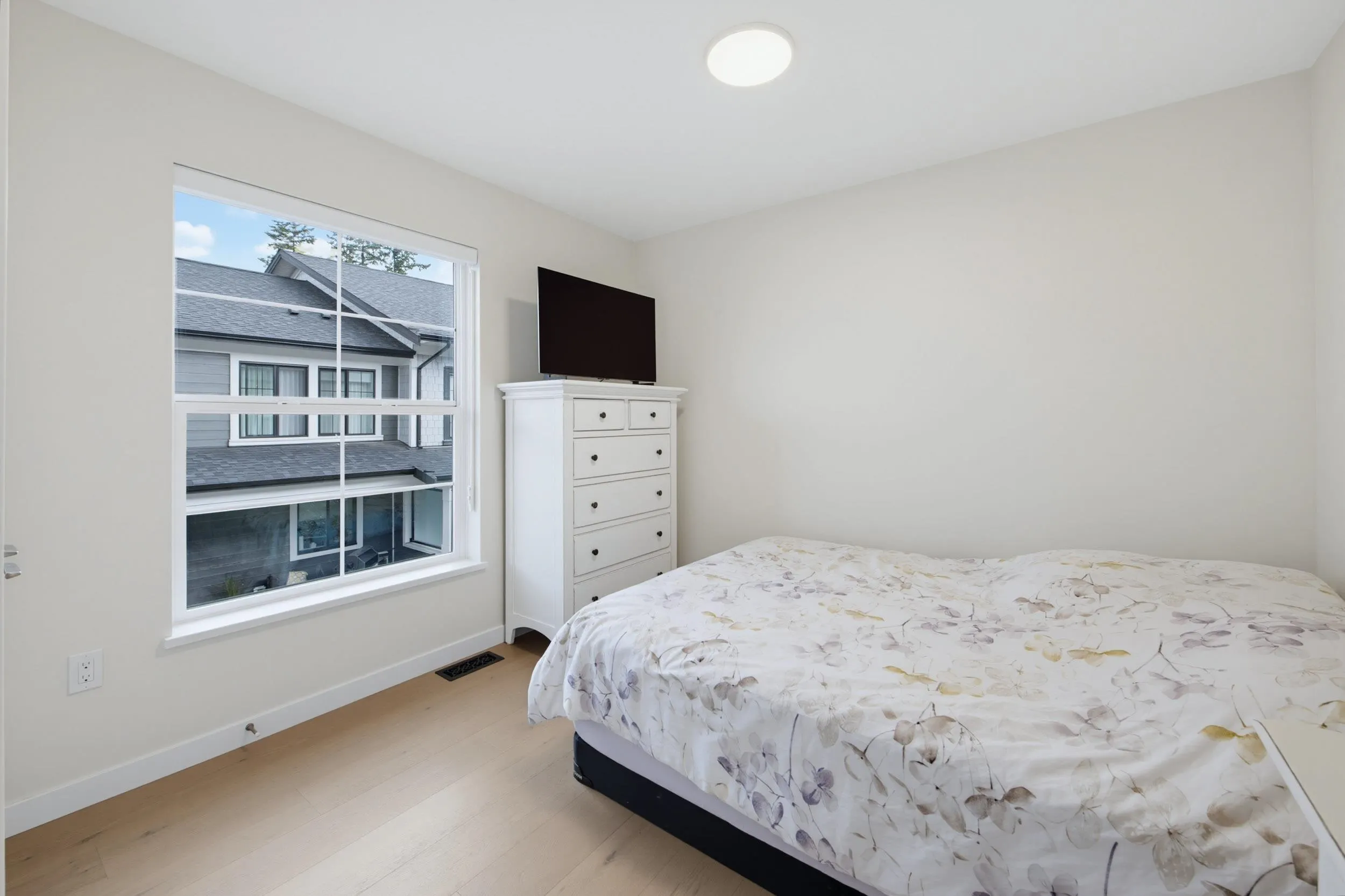 9122 King Street #36