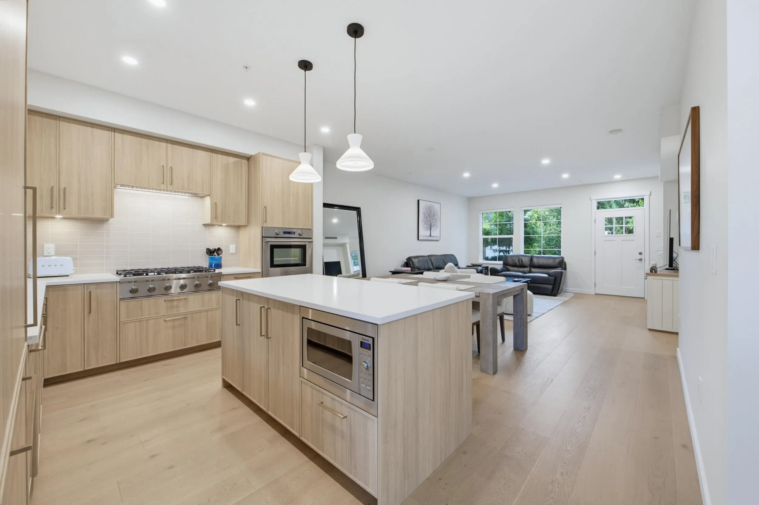 9122 King Street #36