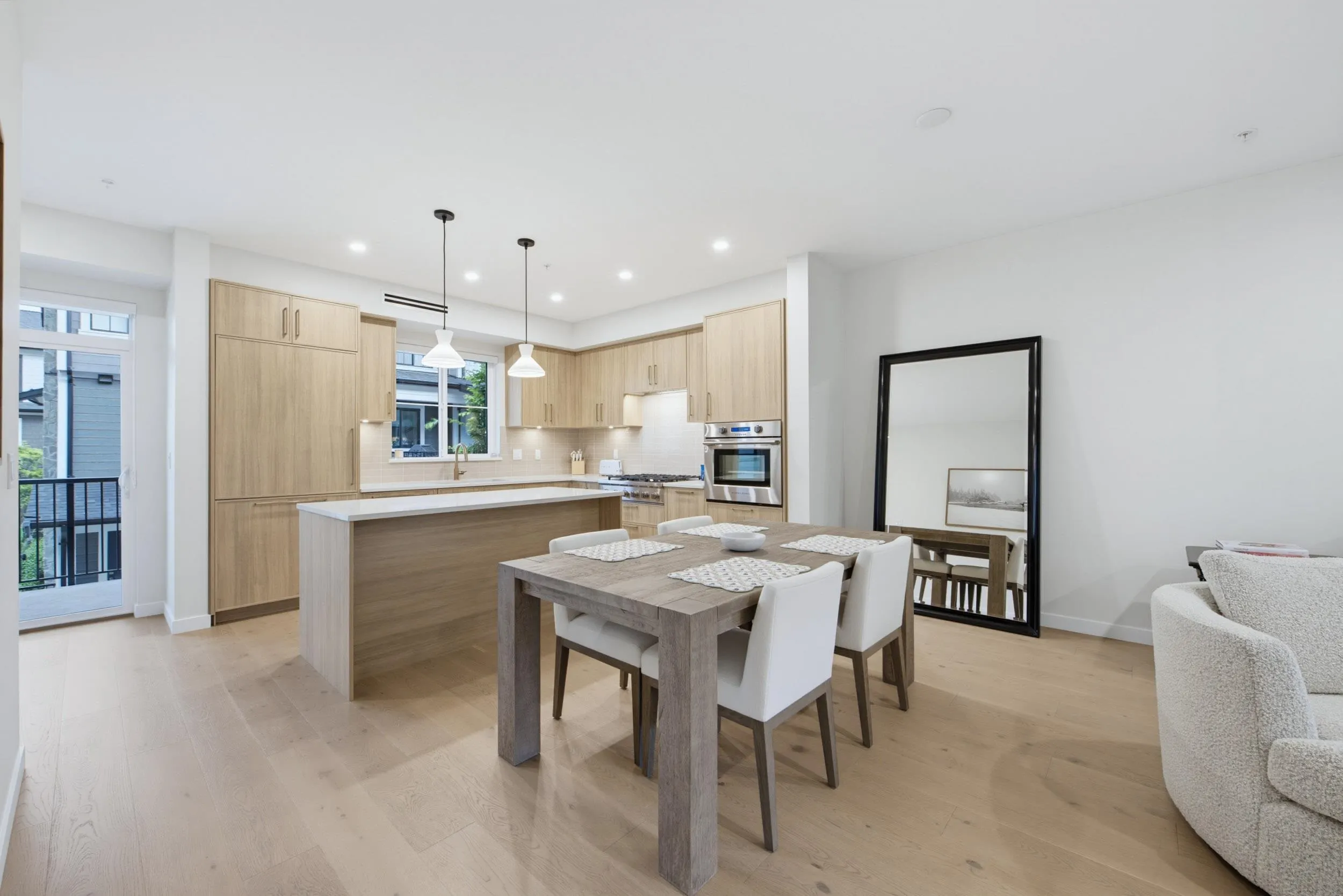 9122 King Street #36