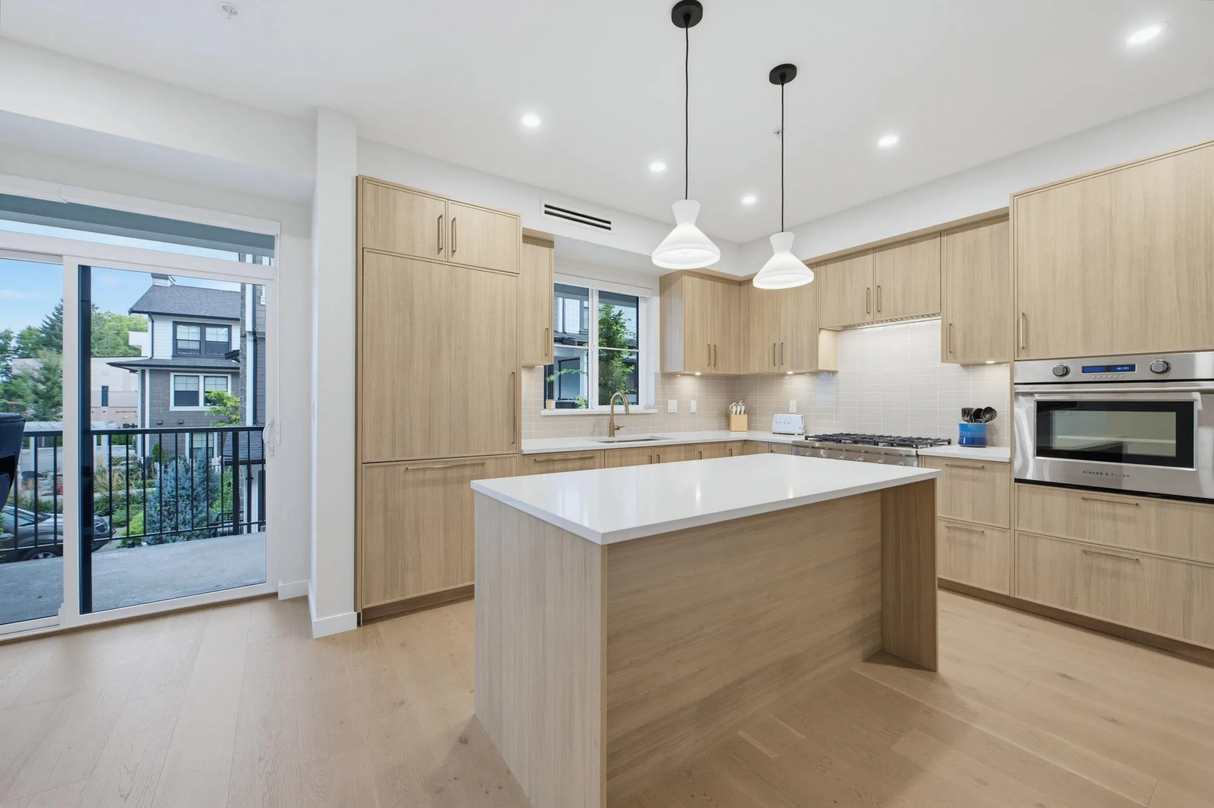 9122 King Street #36
