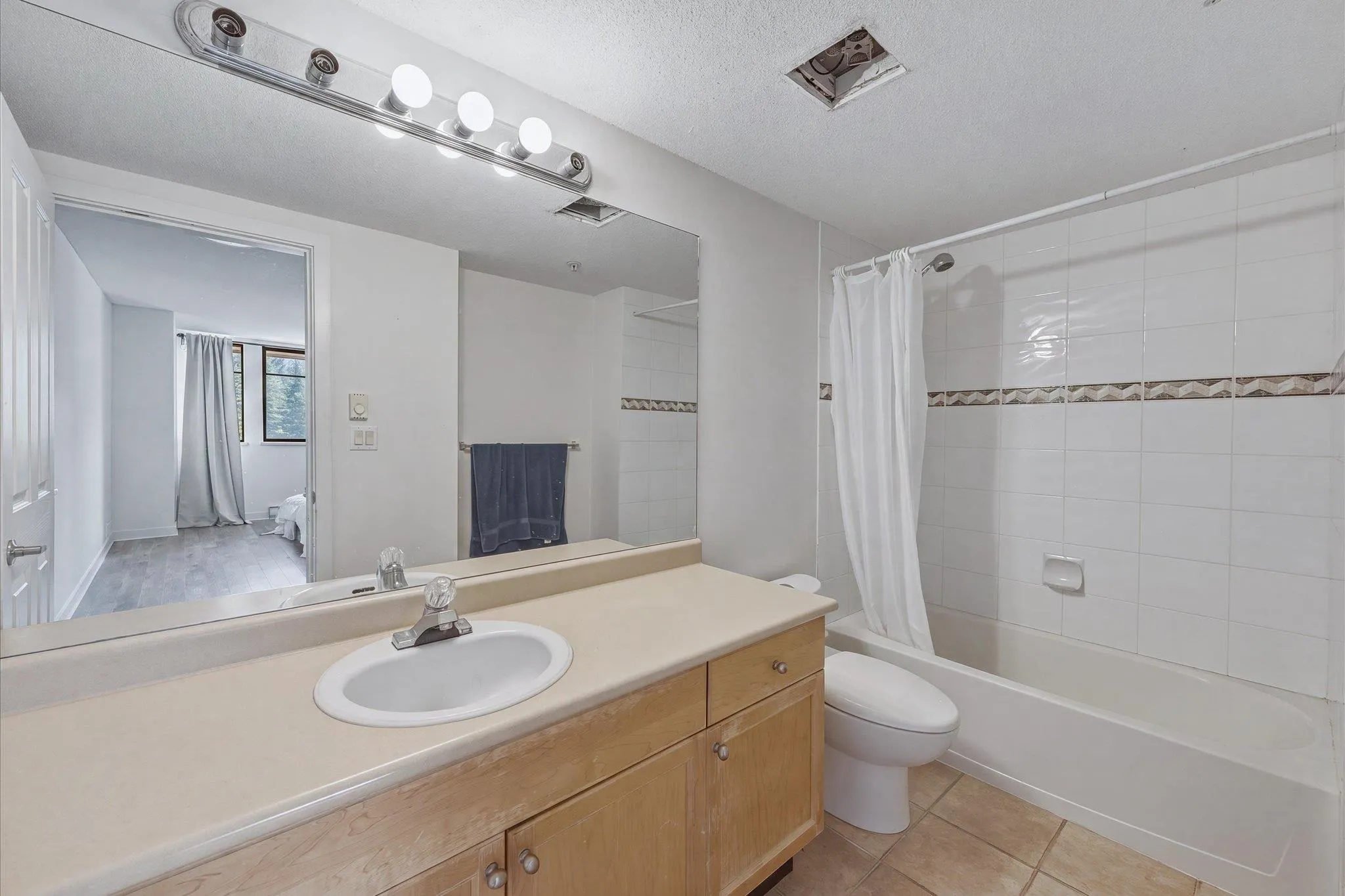 8080 Nicklaus North Boulevard #201