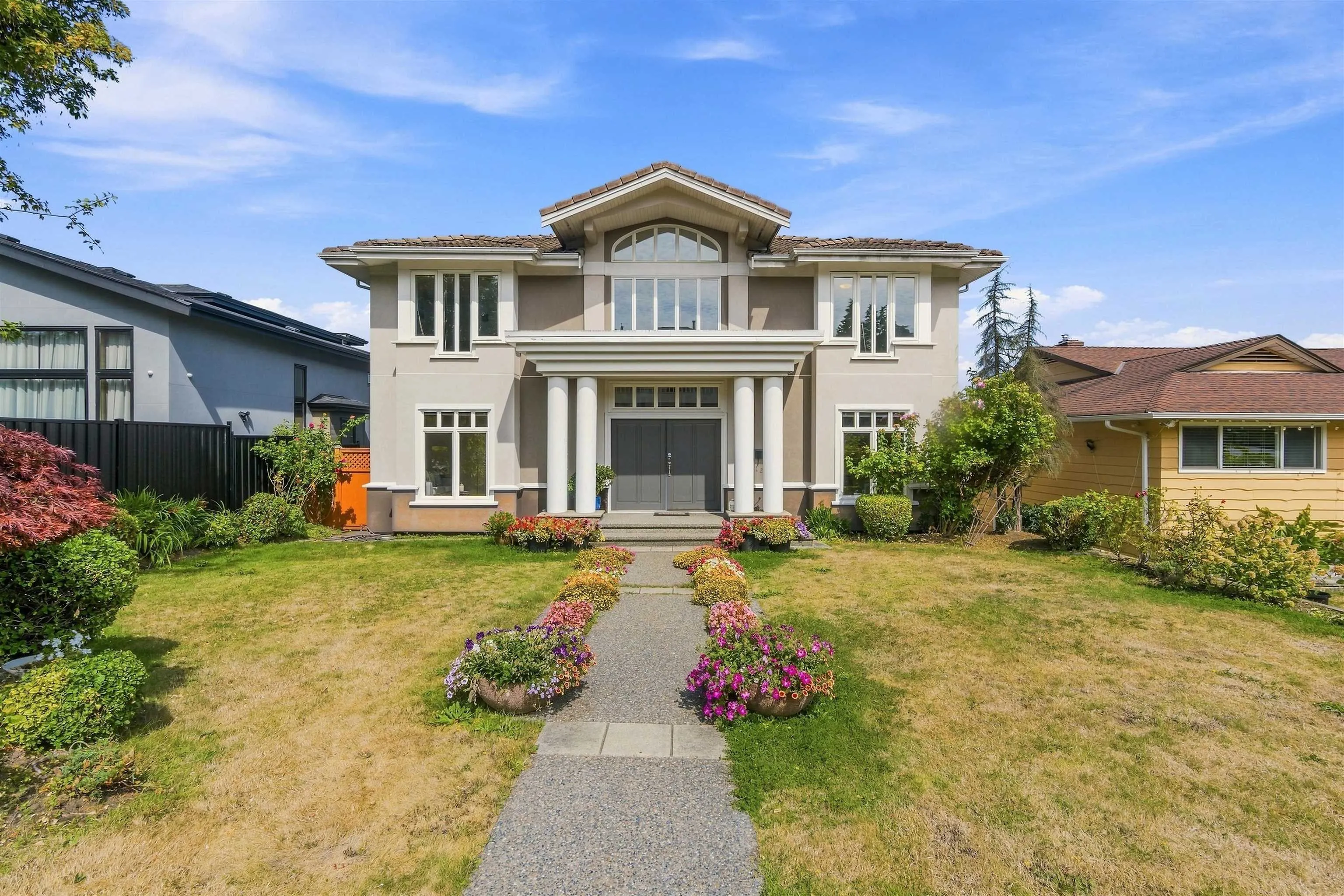 4229 Hazelwood Crescent