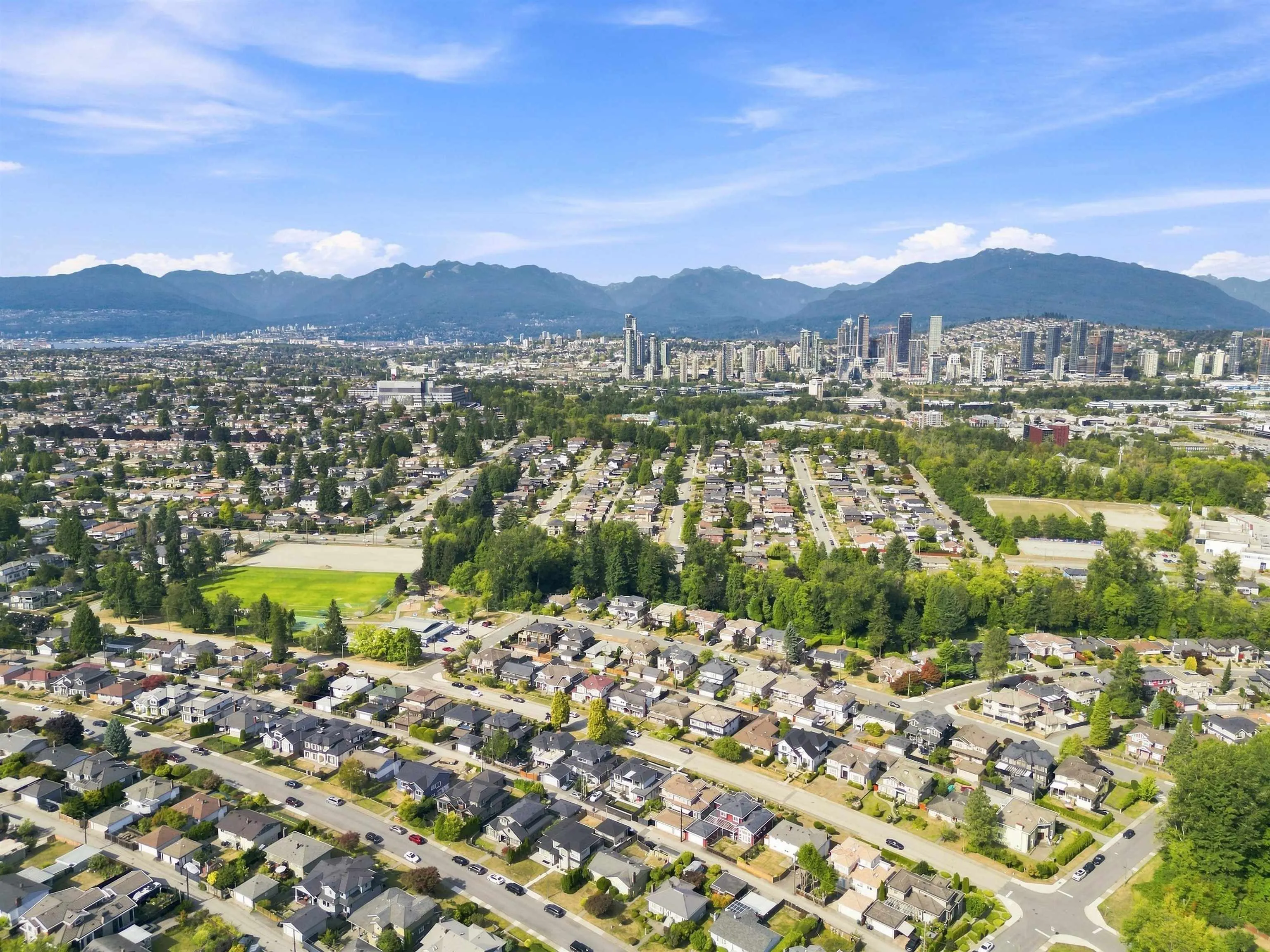 4229 Hazelwood Crescent