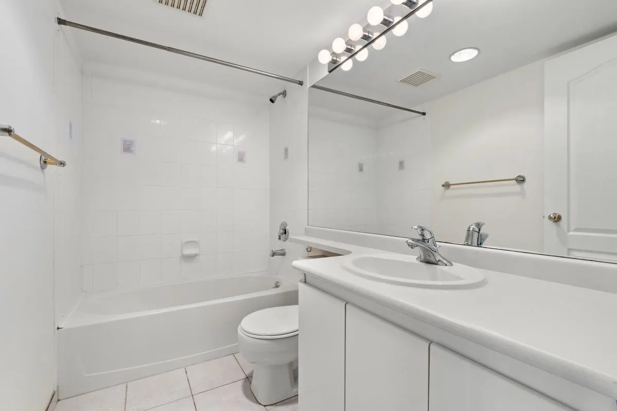 888 Pacific Street #1007