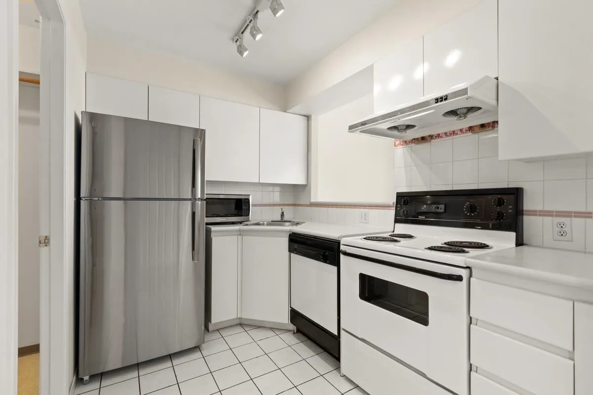 888 Pacific Street #1007