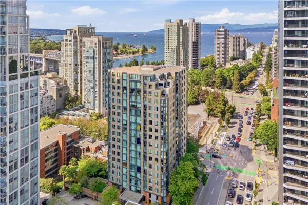 888 Pacific Street #1007