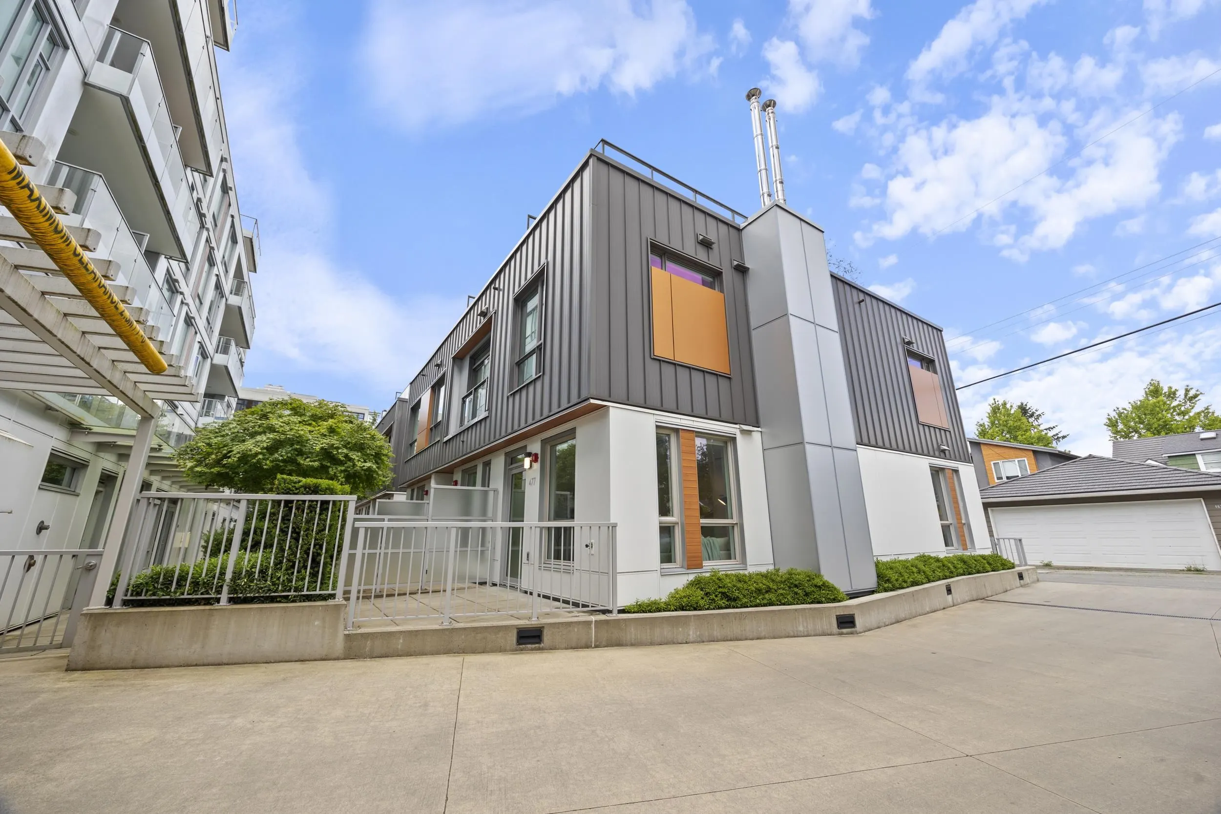 477 W King Edward Avenue