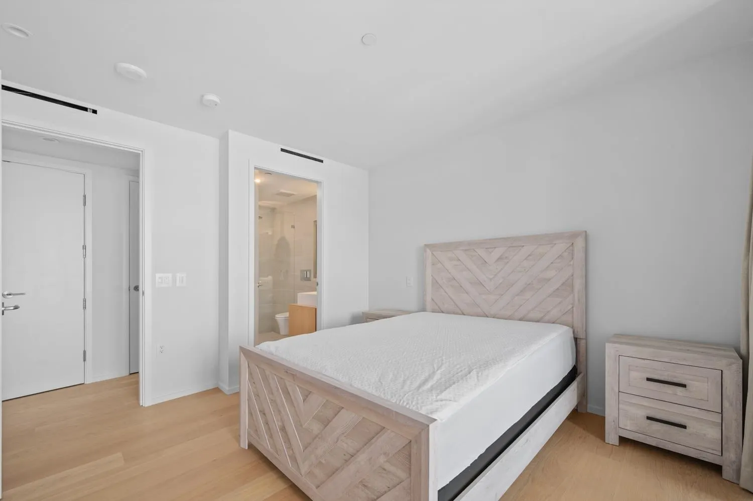 1568 Alberni Street #140X