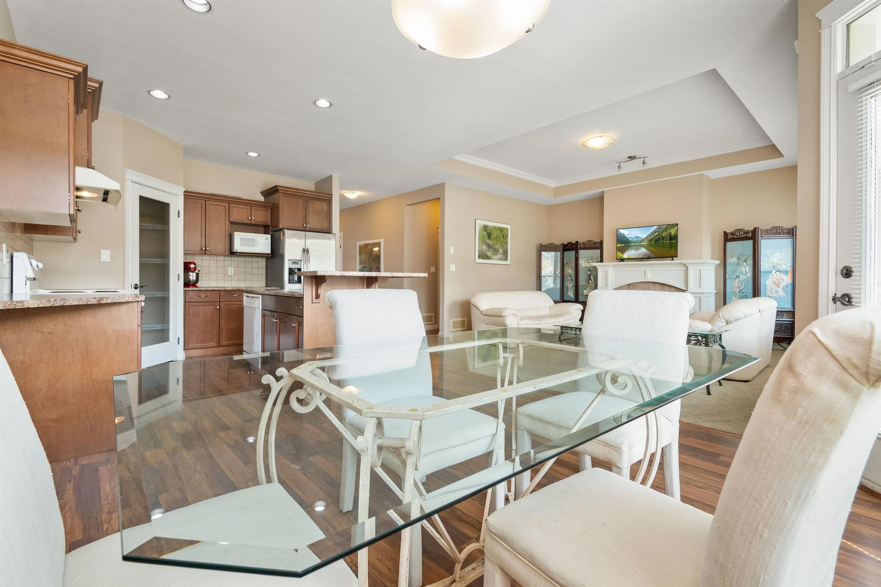 5976 Hunter Creek Crescent