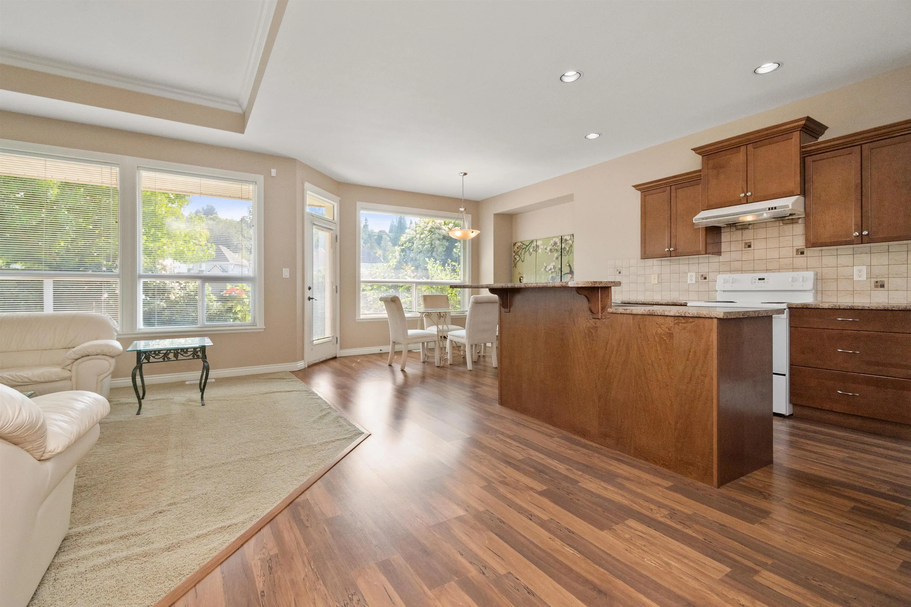 5976 Hunter Creek Crescent