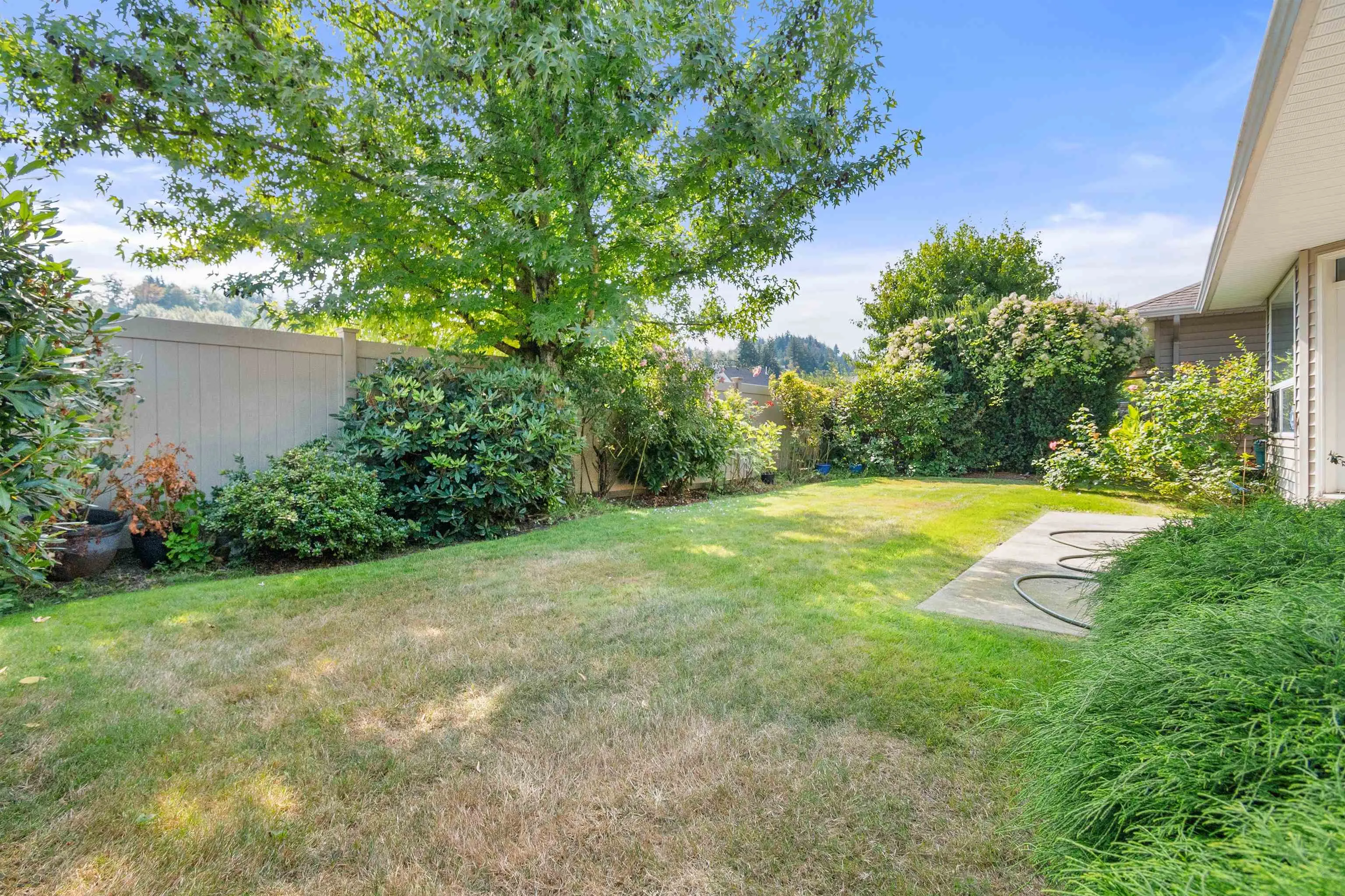 5976 Hunter Creek Crescent