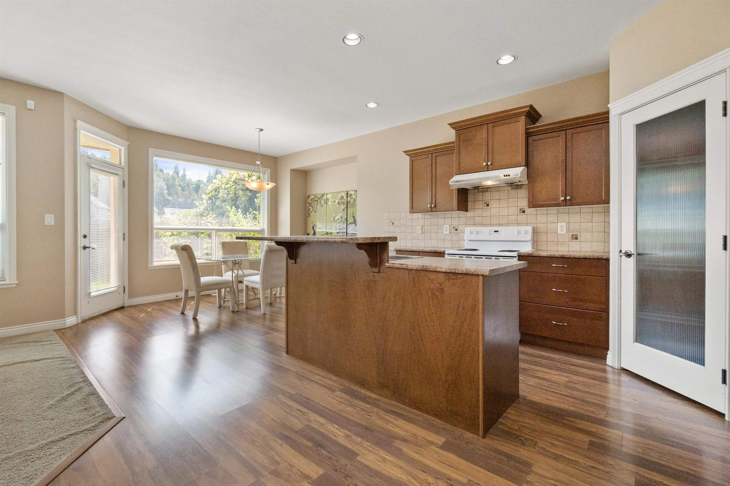 5976 Hunter Creek Crescent