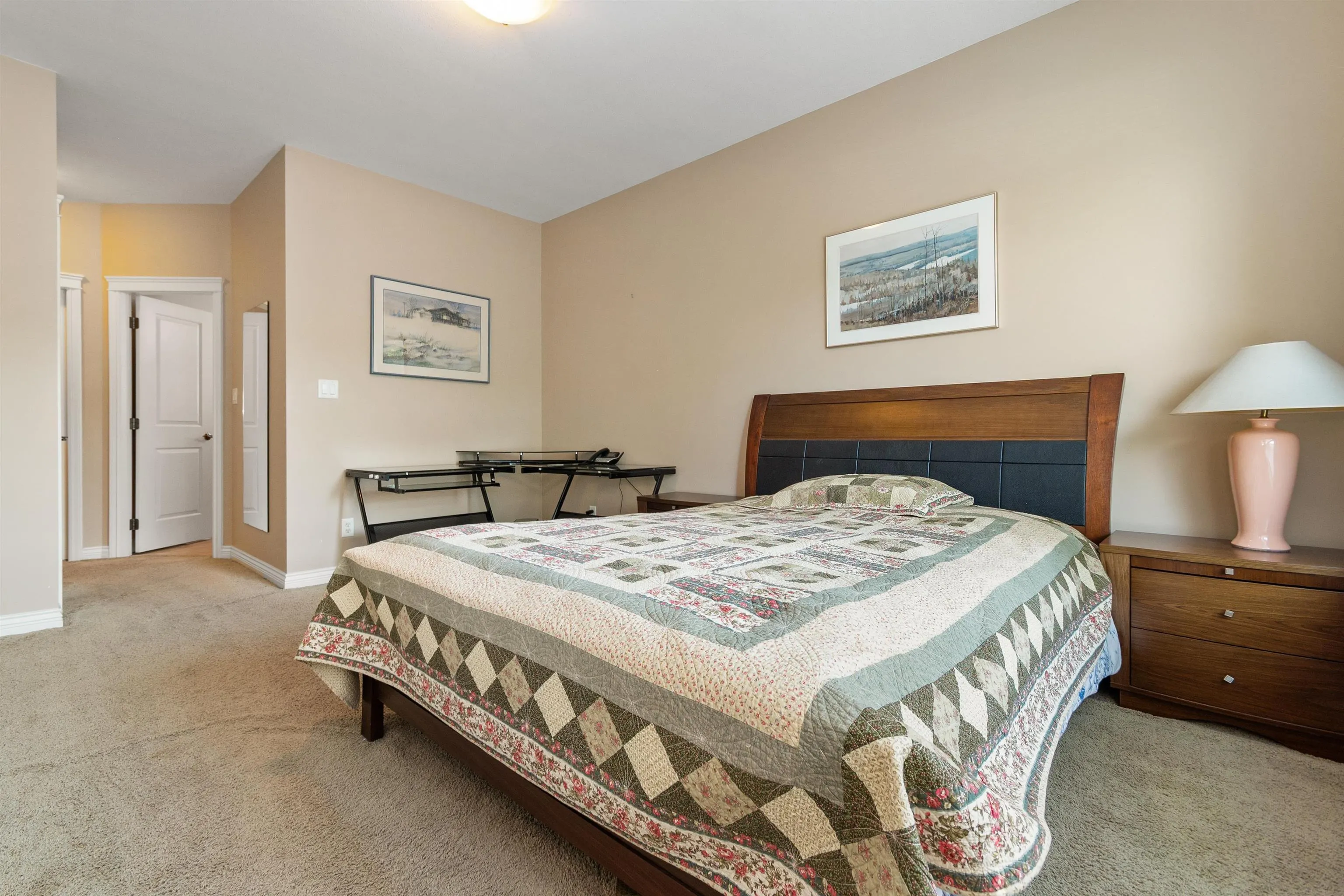 5976 Hunter Creek Crescent