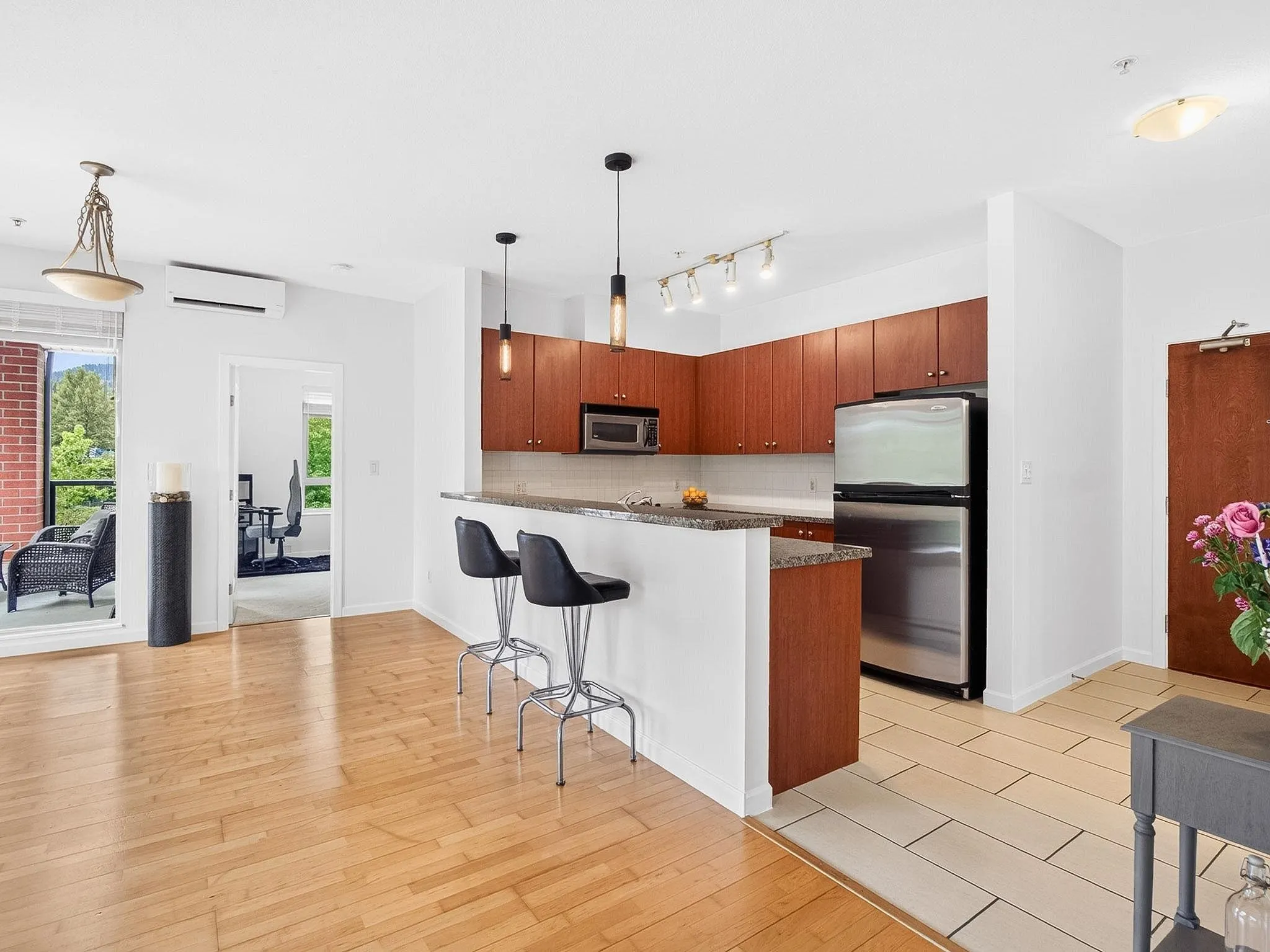 100 Capilano Road #304