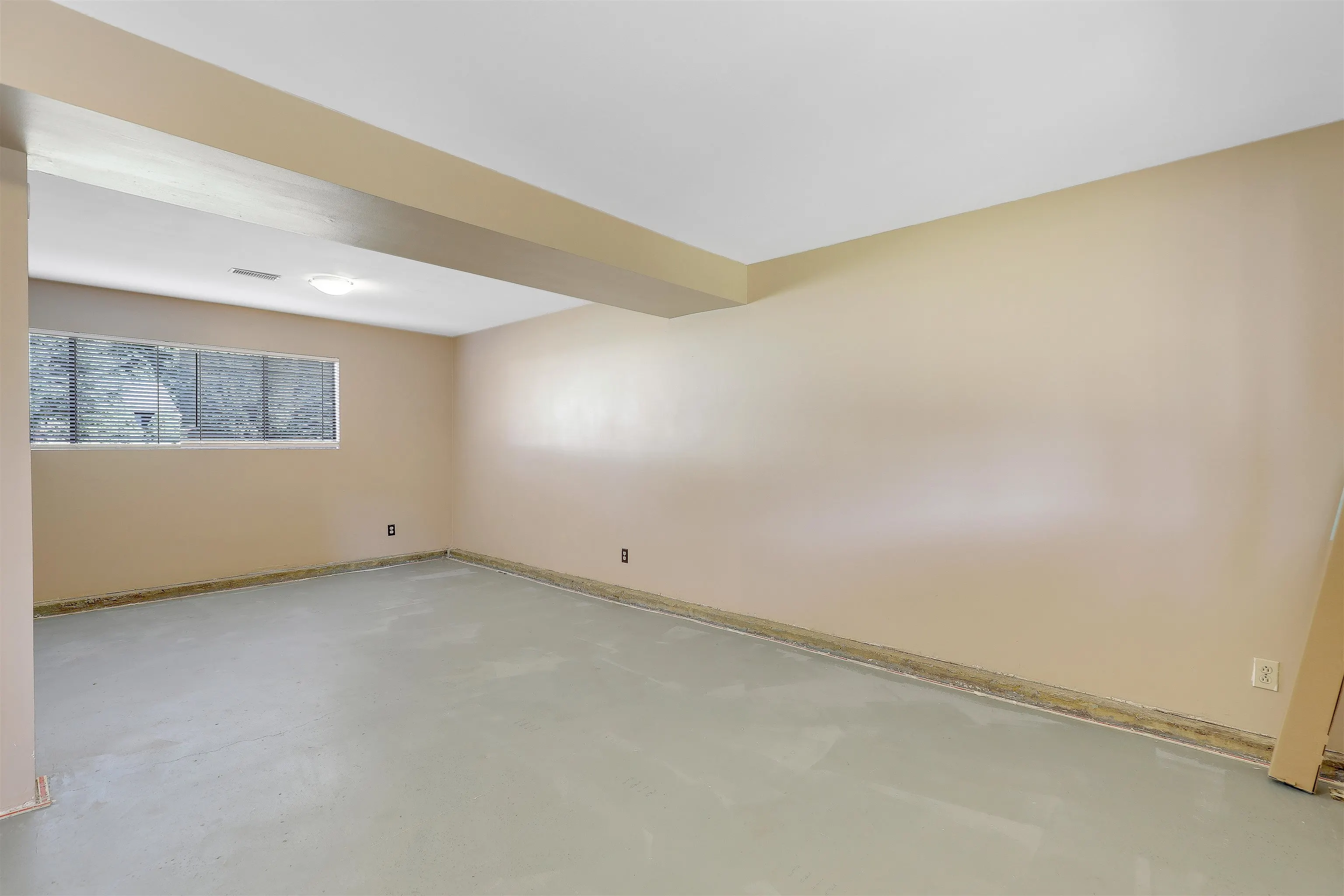 1440 Kamloops Place