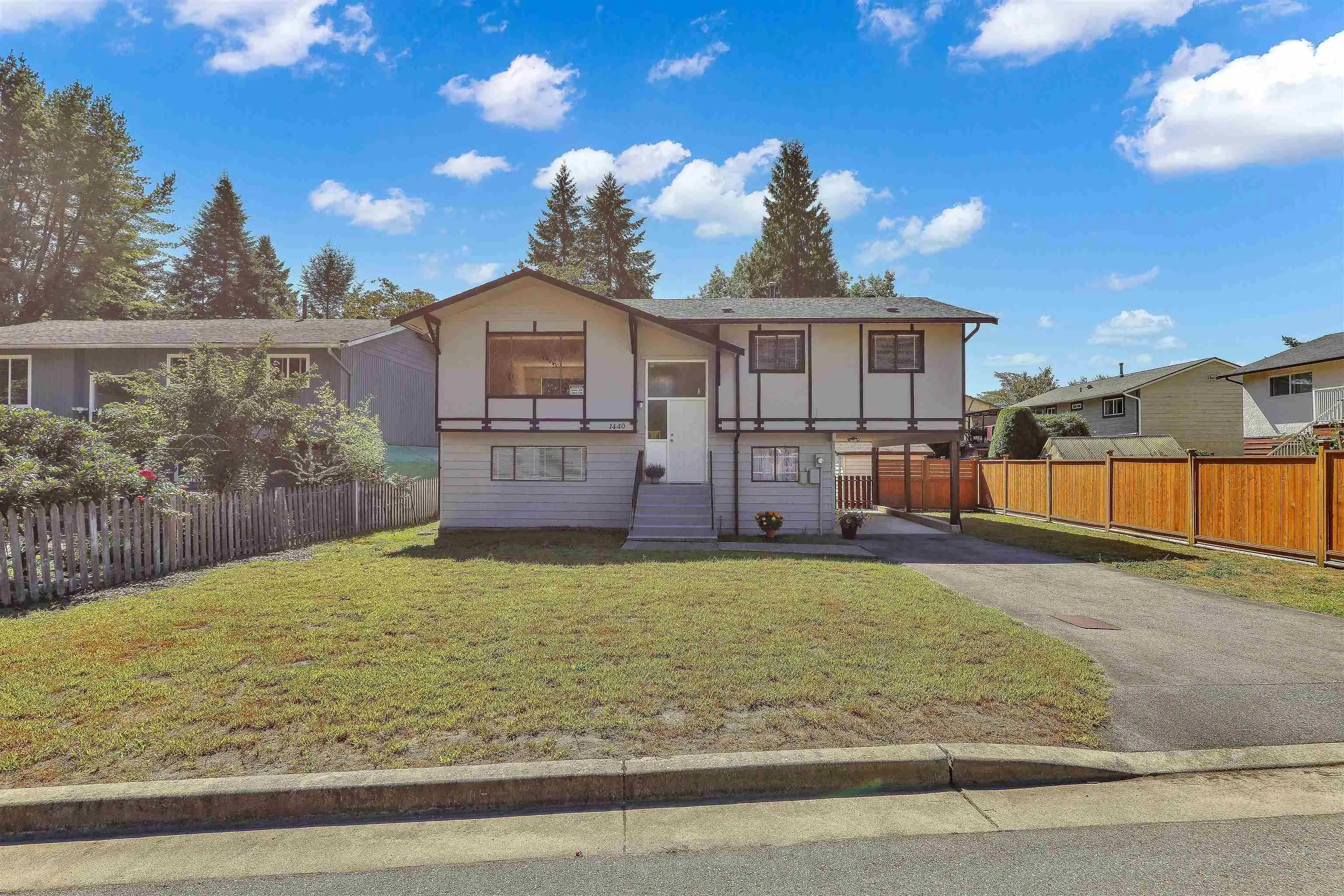 1440 Kamloops Place