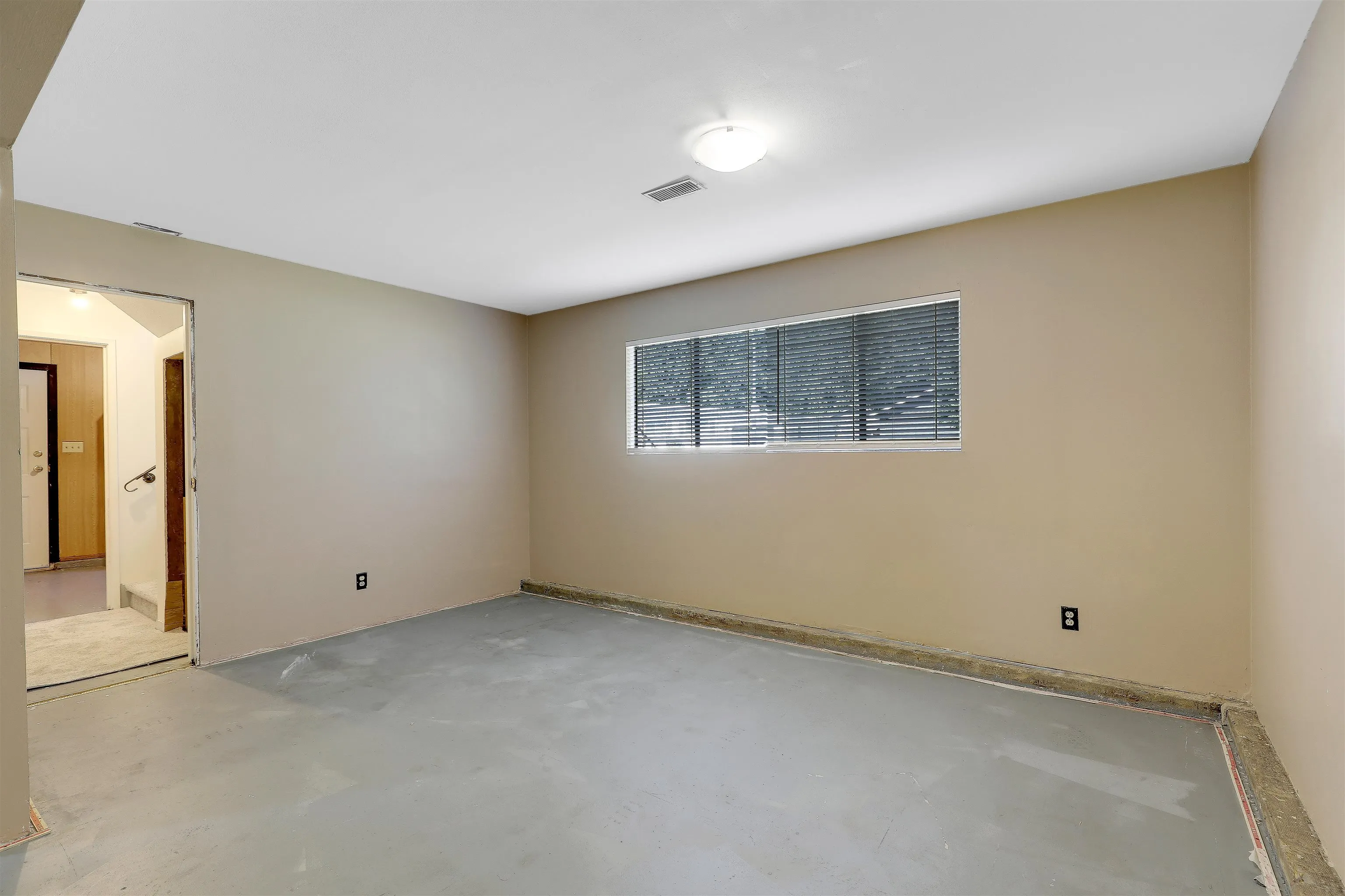 1440 Kamloops Place