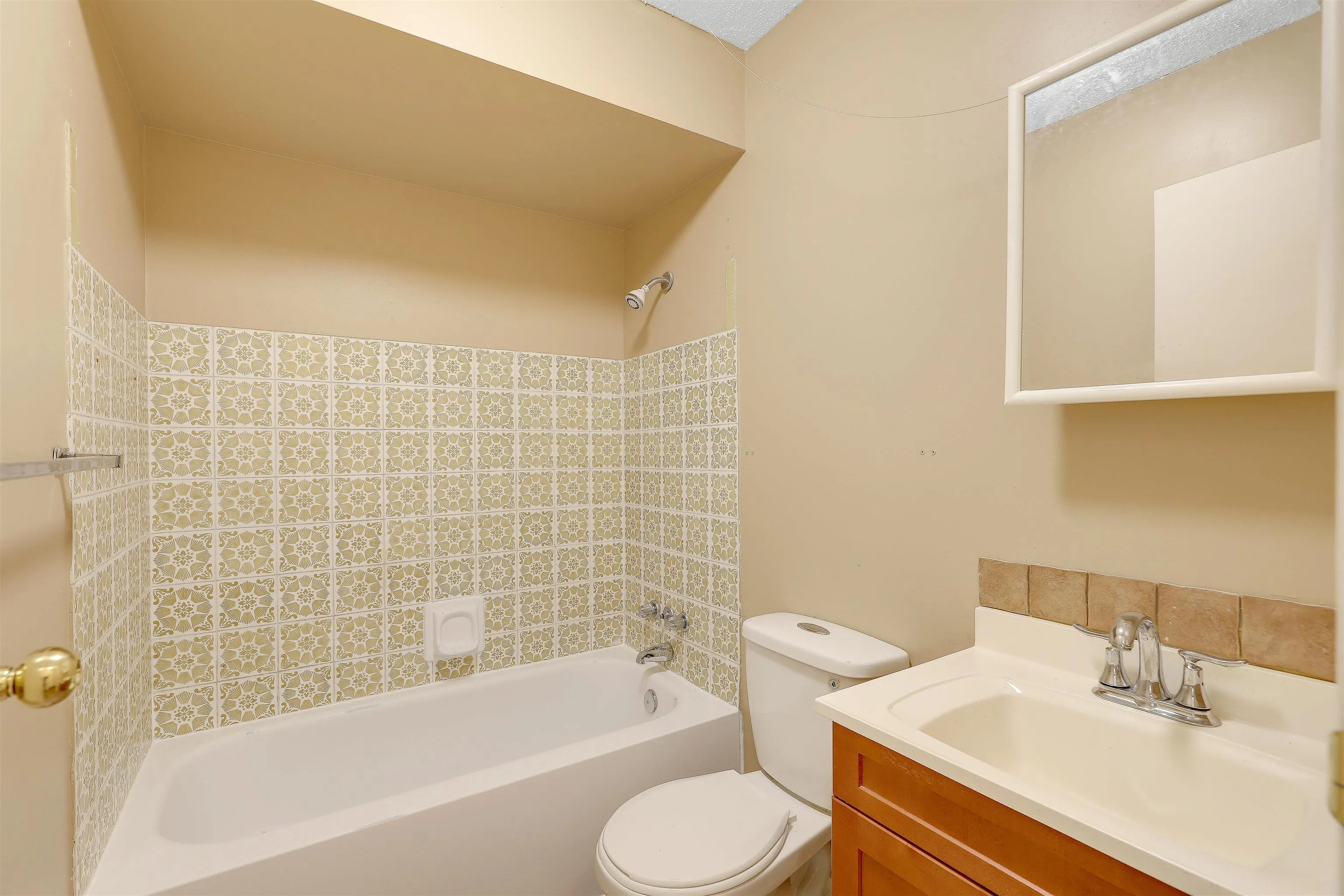 1440 Kamloops Place