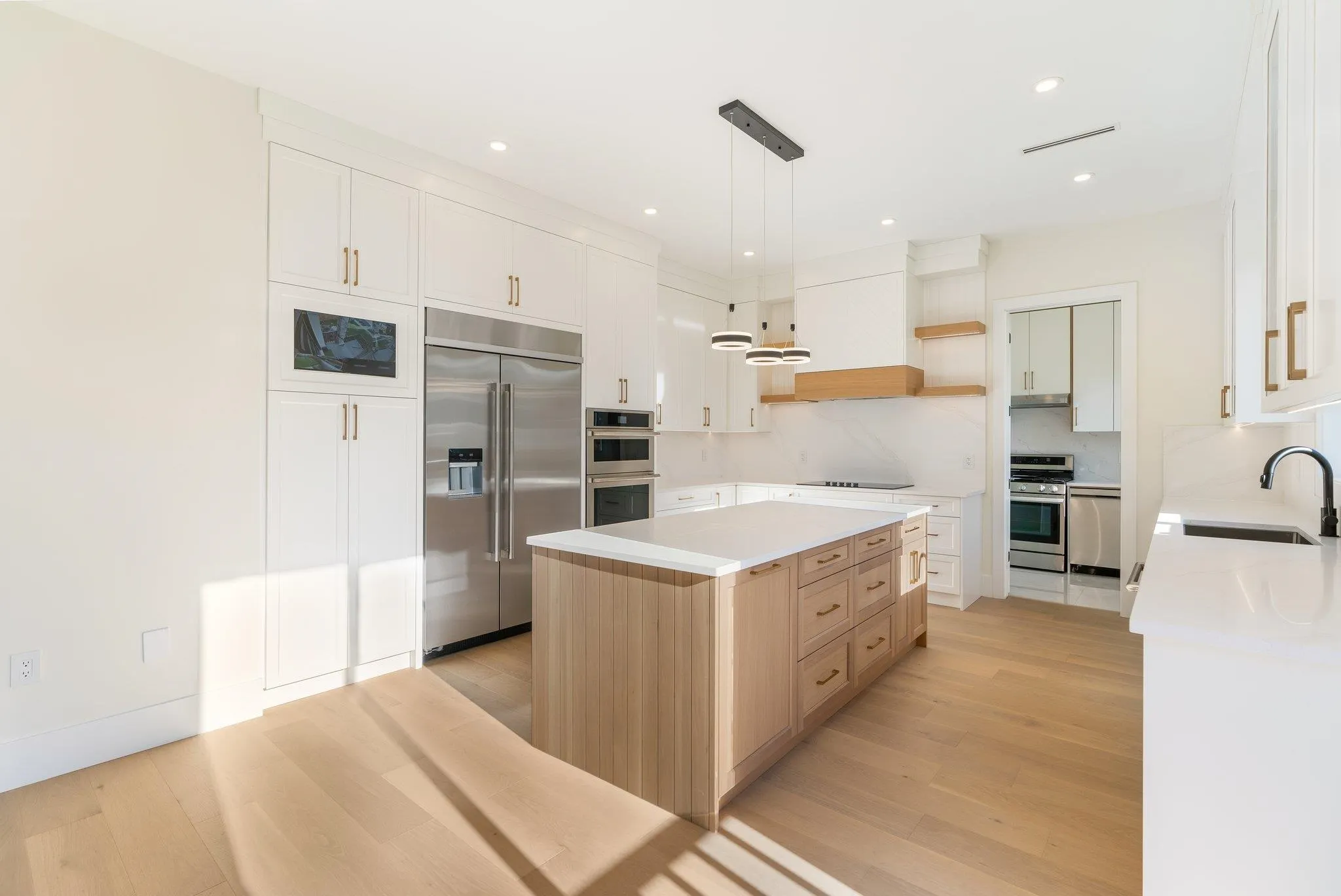 20070 27a Avenue