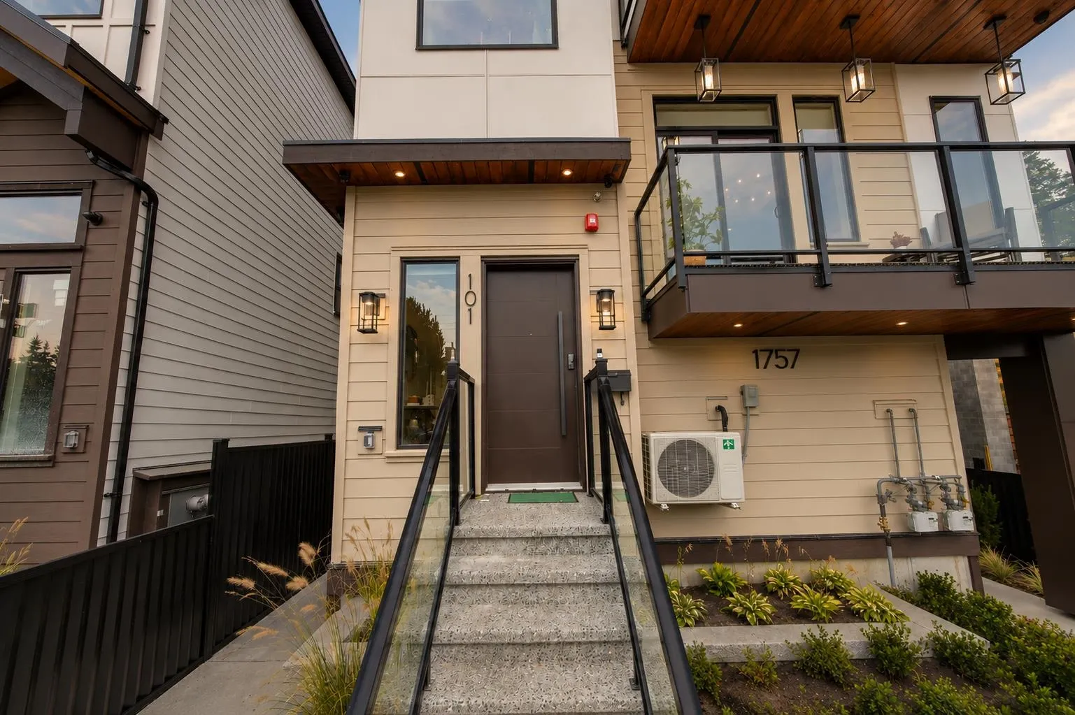 1757 Morgan Avenue #101