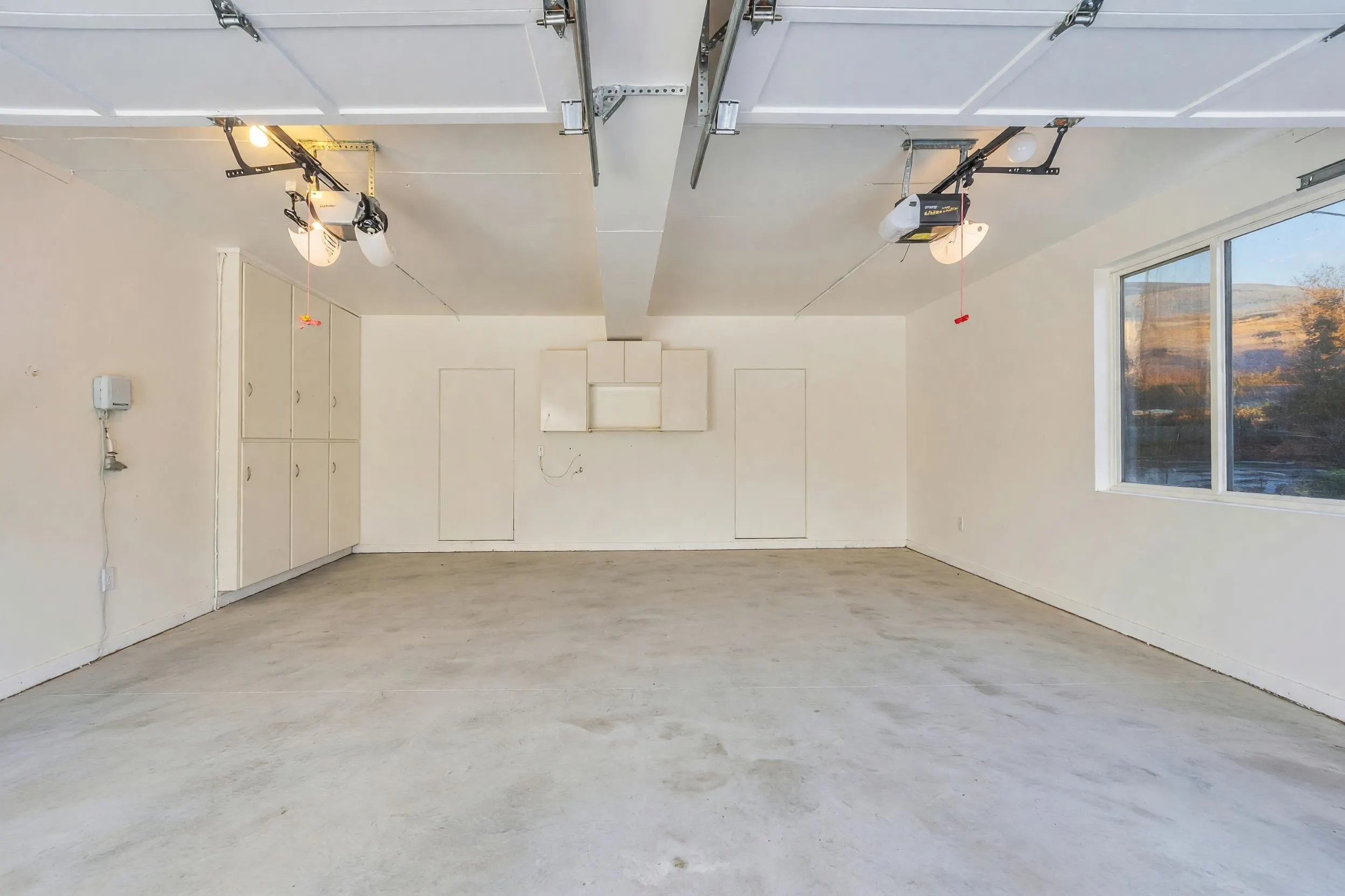 5985 Newton Wynd