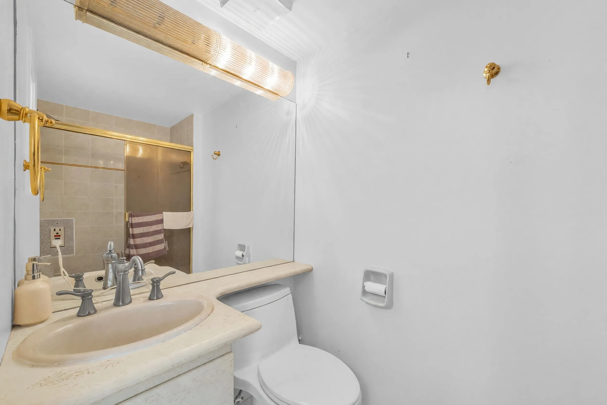 5985 Newton Wynd