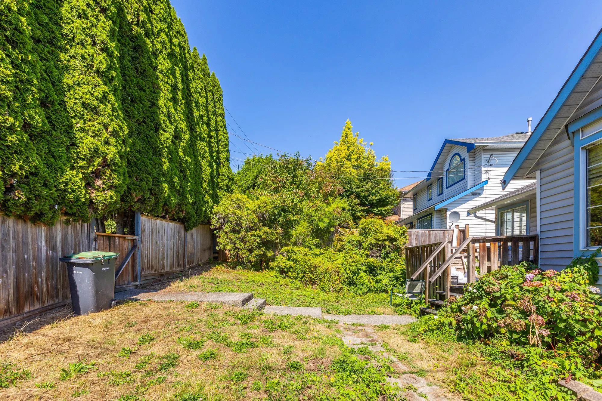 1253 Johnson Street