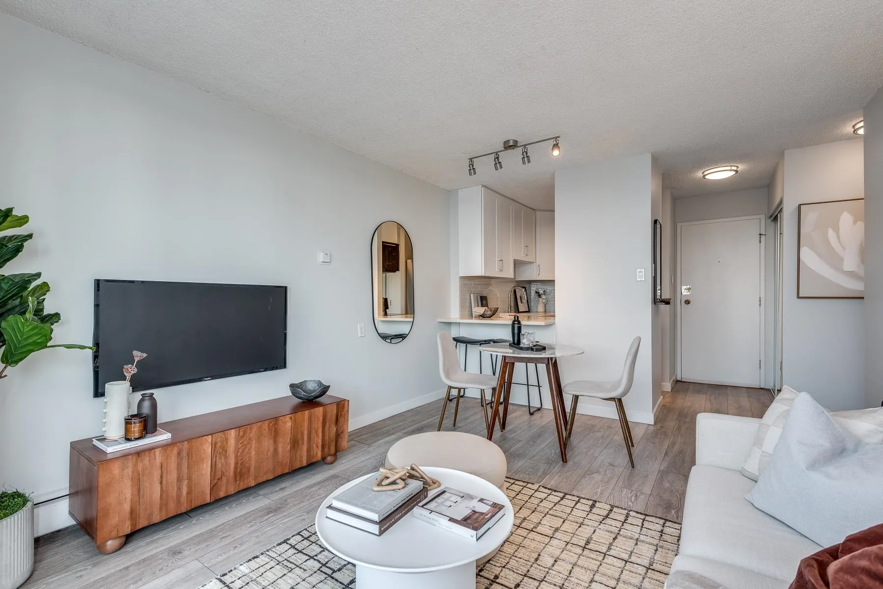 1146 Harwood Street #1401