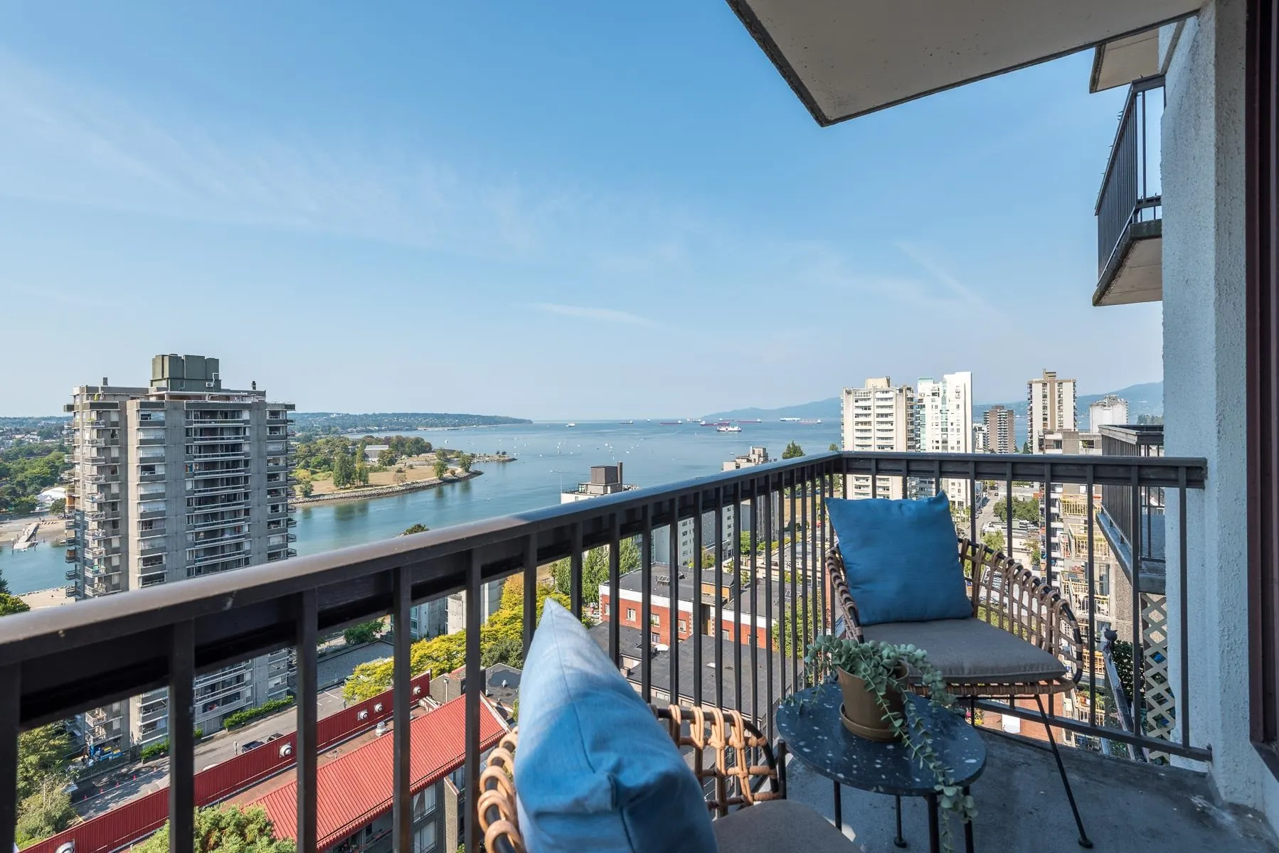 1146 Harwood Street #1401