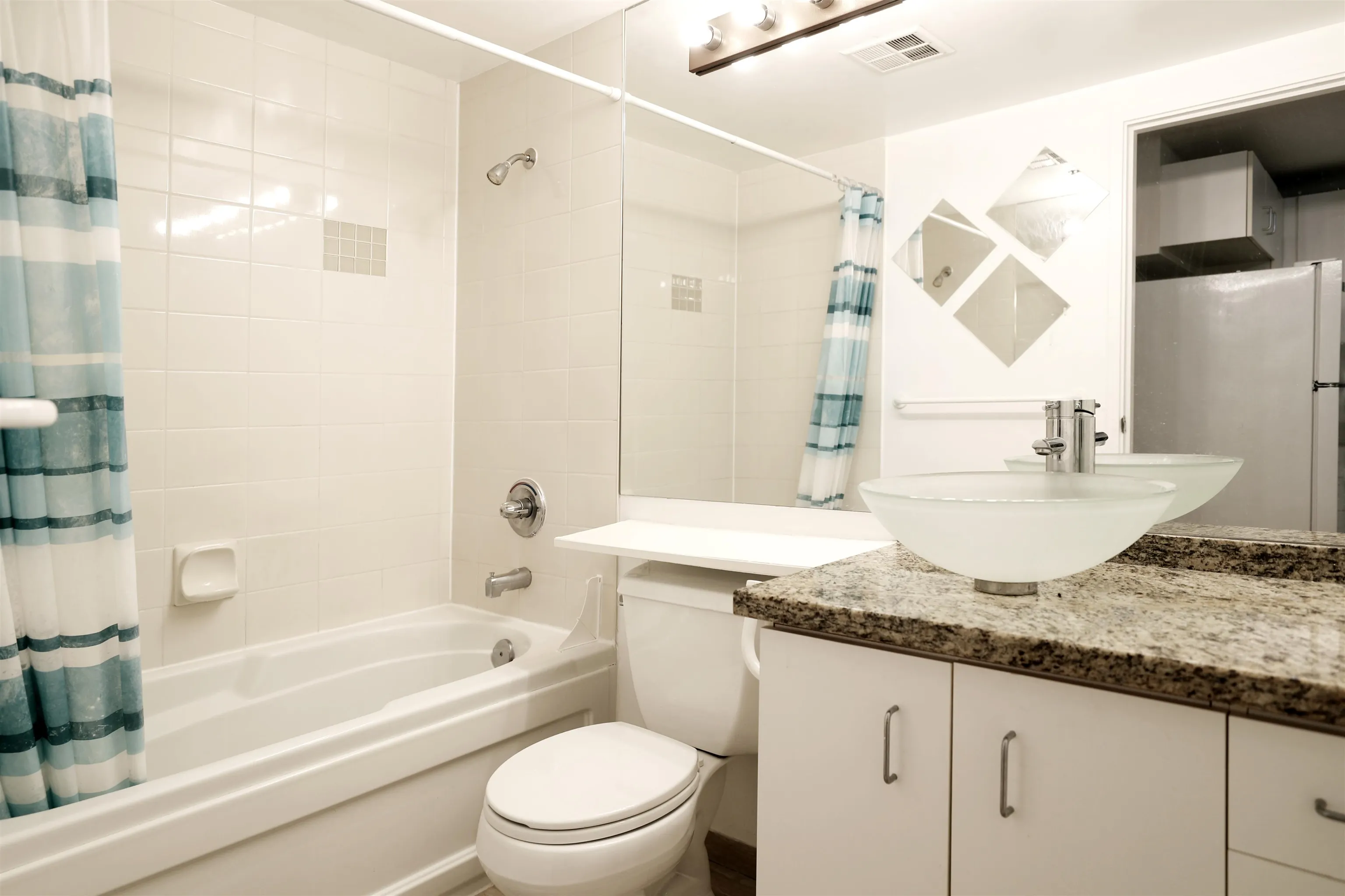 555 Jervis Street #807