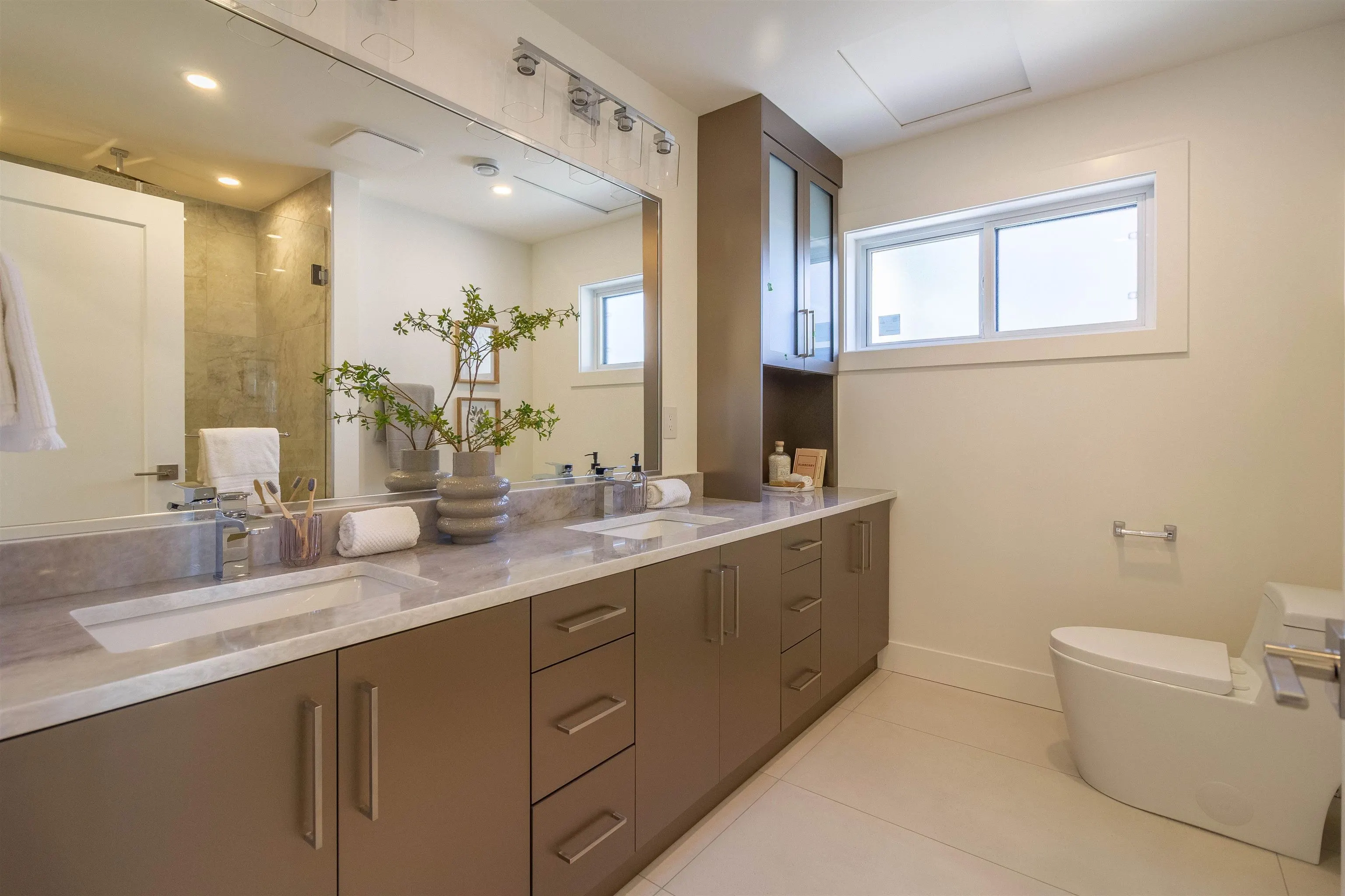 2256 Monashee Court