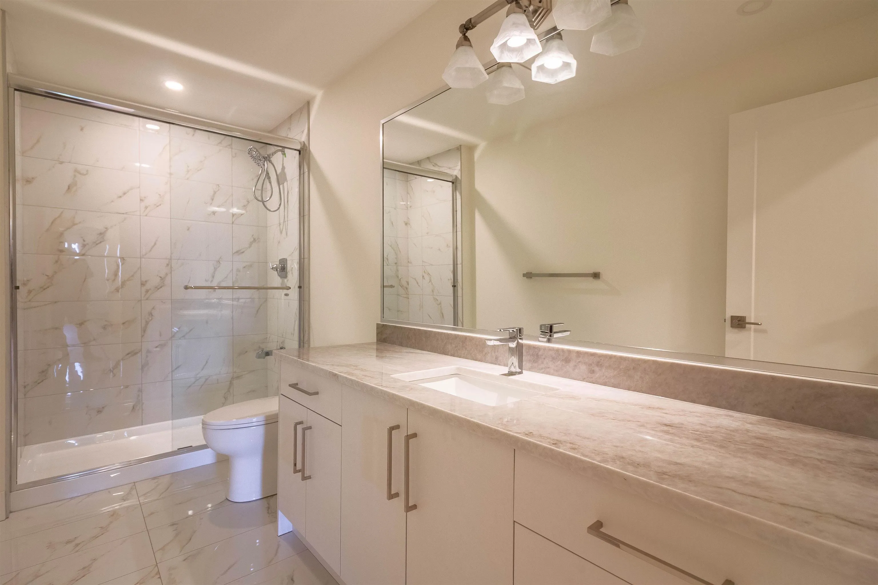 2256 Monashee Court