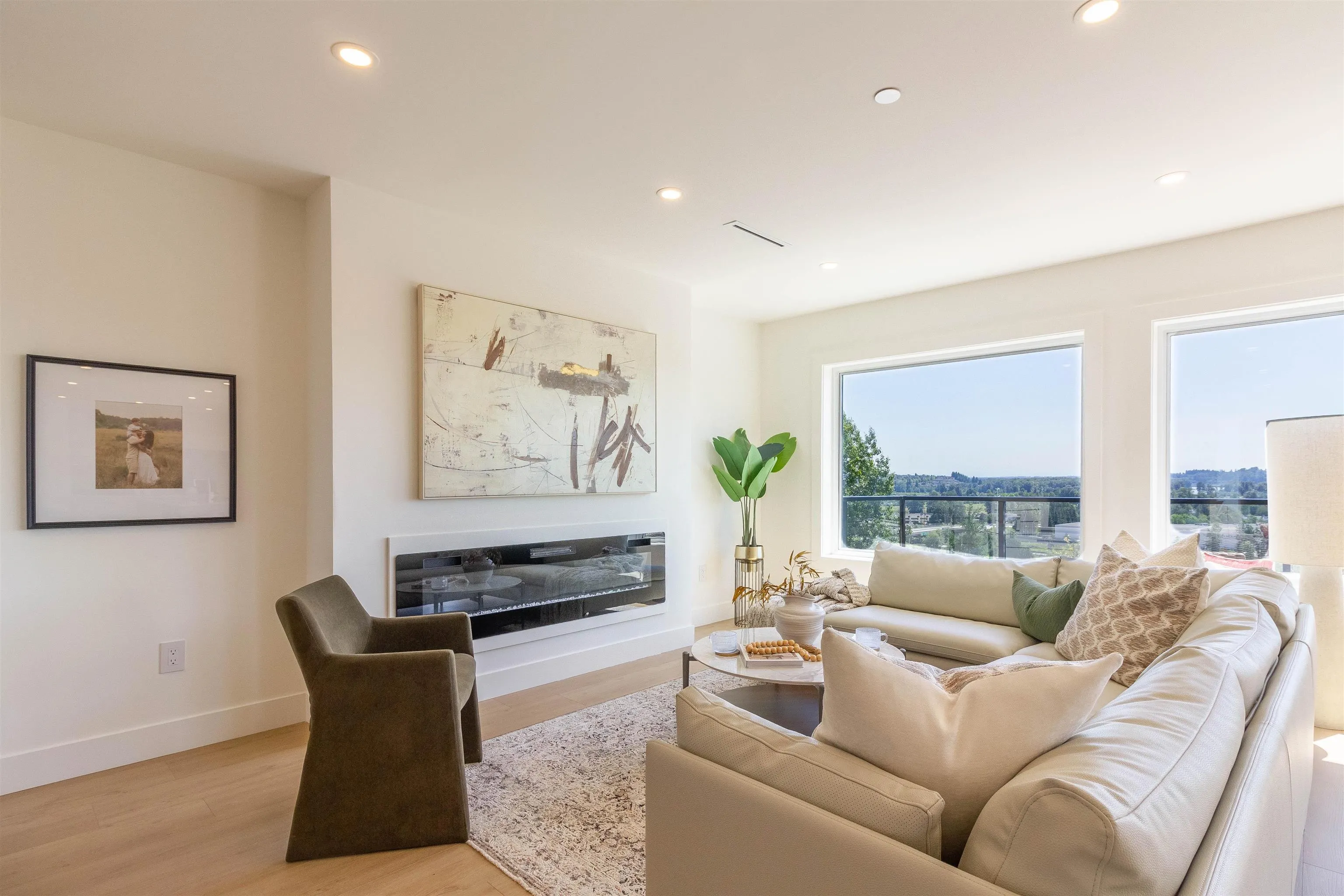 2256 Monashee Court